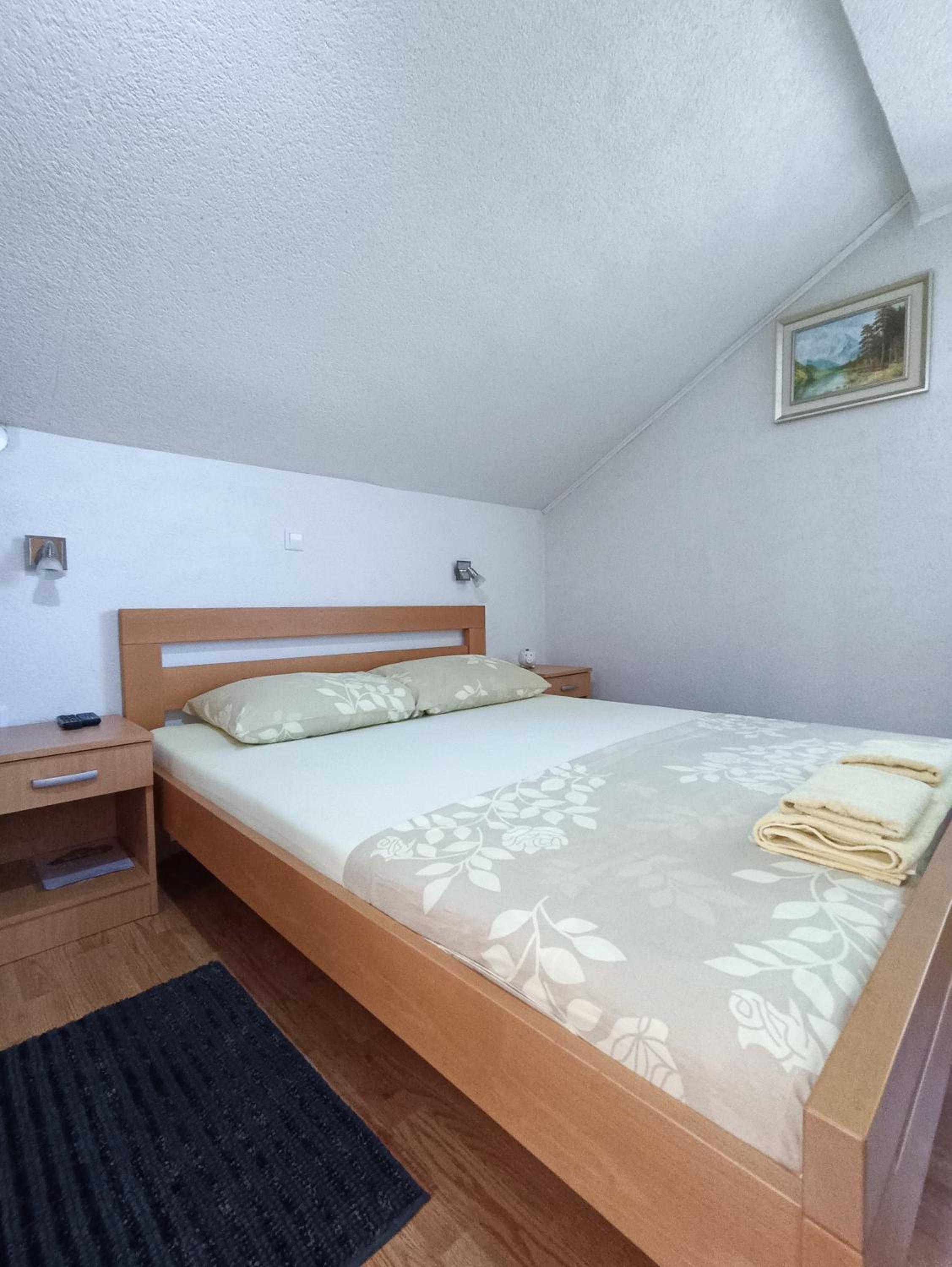 Double Room with Private Bathroom - Photo 4