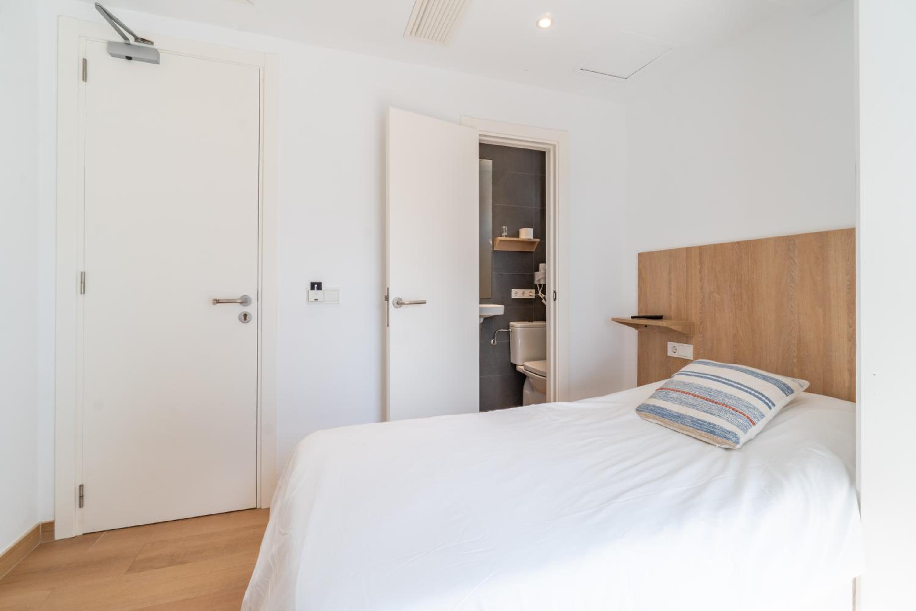 Standard Single Room photo 3
