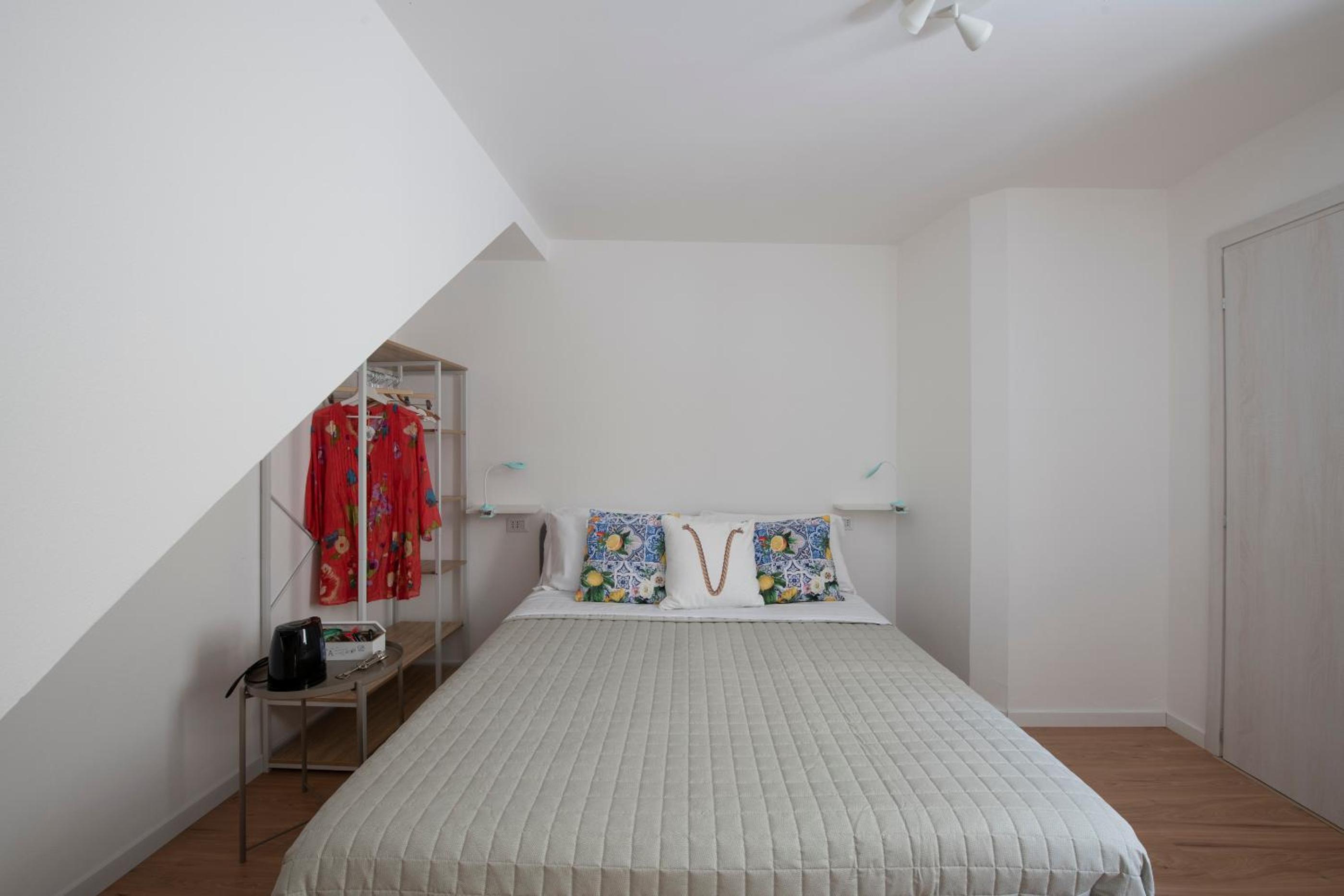 Double Room with Private Bathroom 2 photo 3