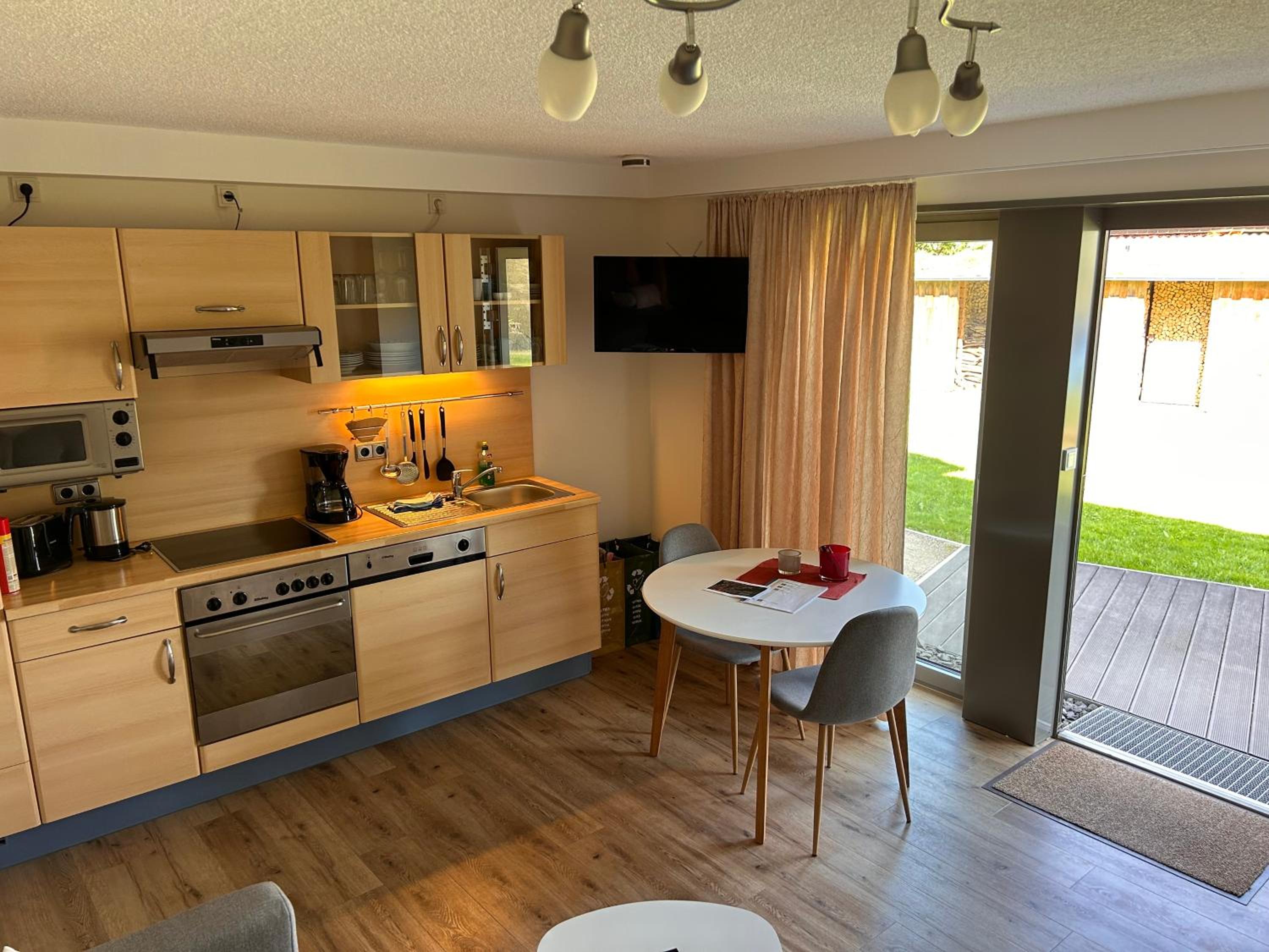 Apartment with Terrace - Photo 11