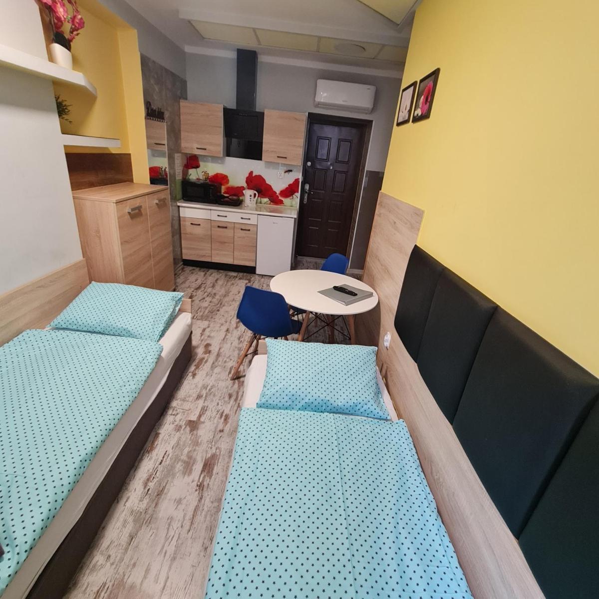 Two-Bedroom Apartment - Photo 2