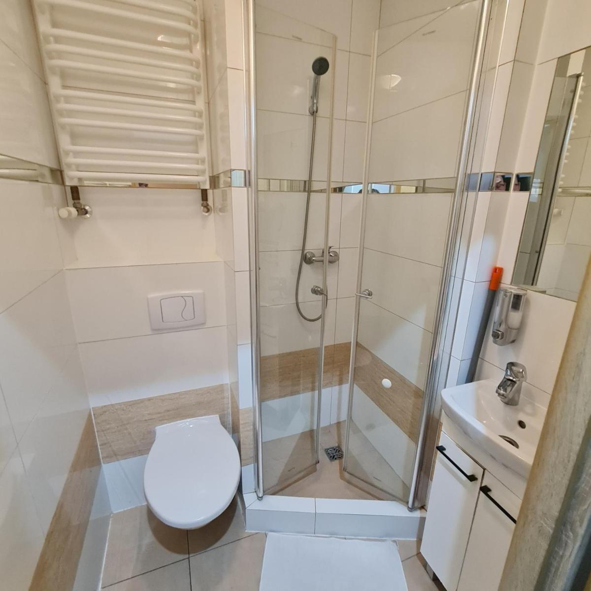 Two-Bedroom Apartment - Photo 3