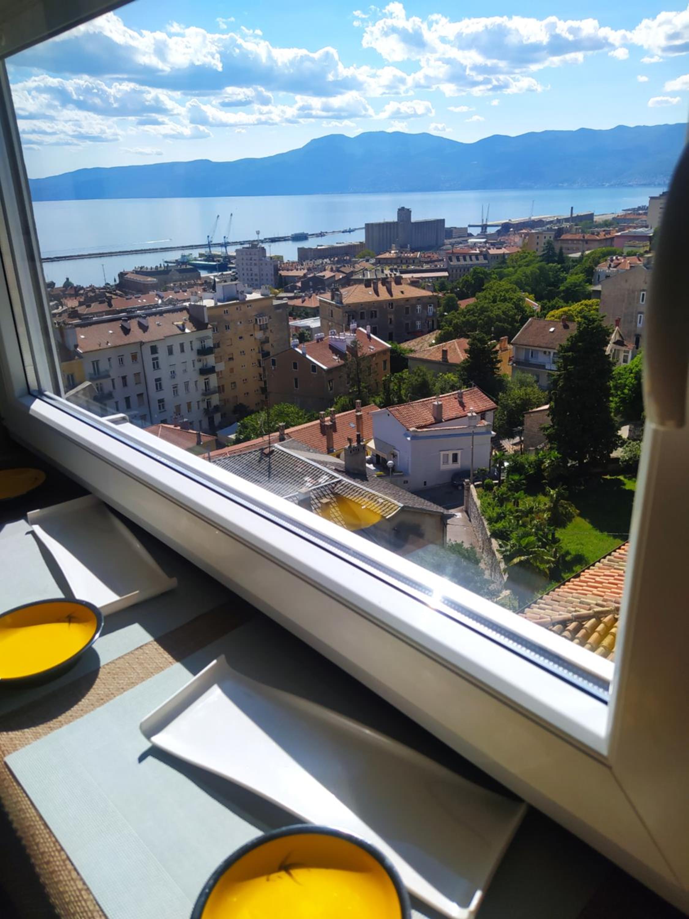 Apartment with Sea View - Photo 38