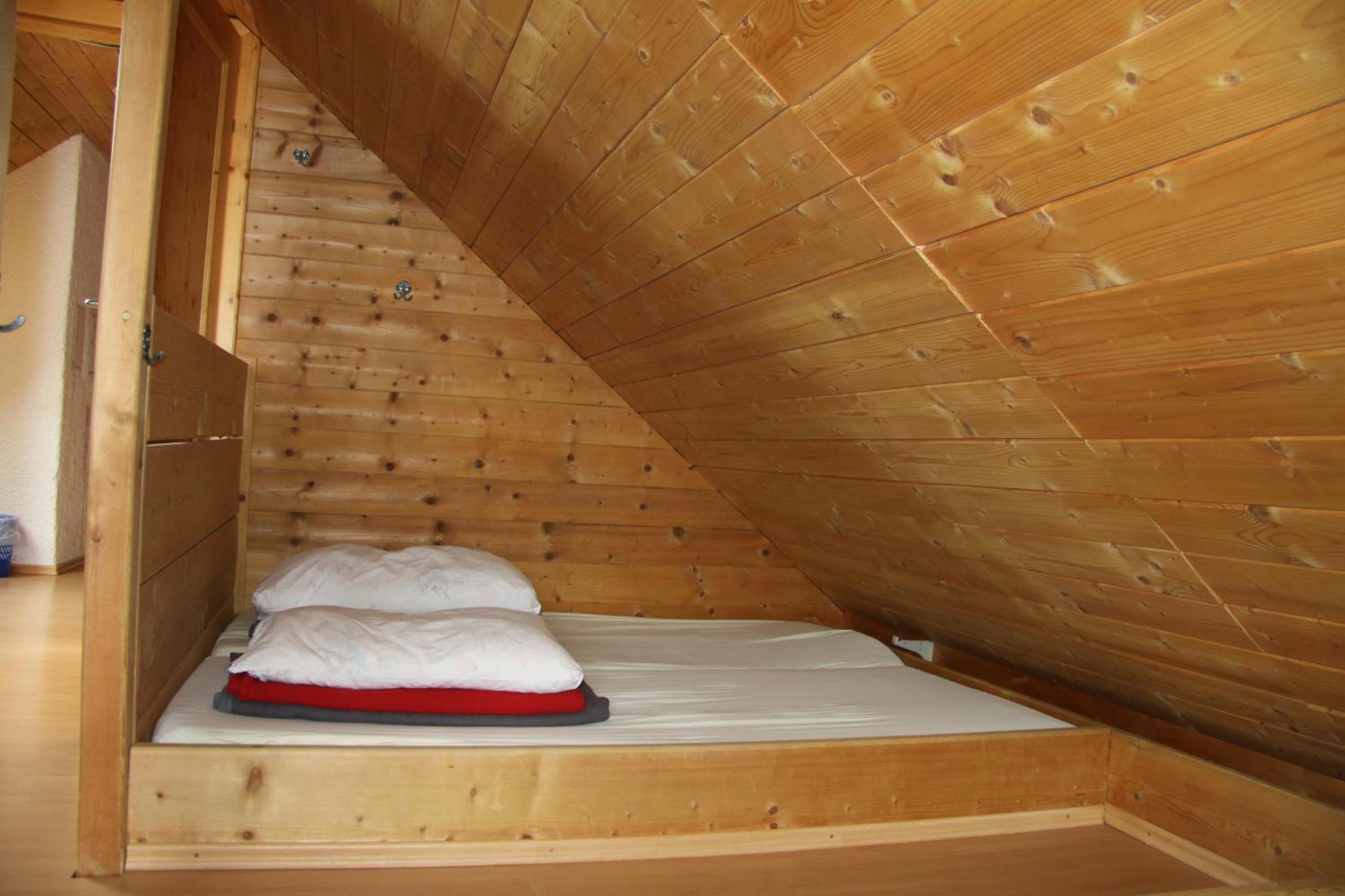 Bed in 10-Bed Mixed Dormitory Room photo 2