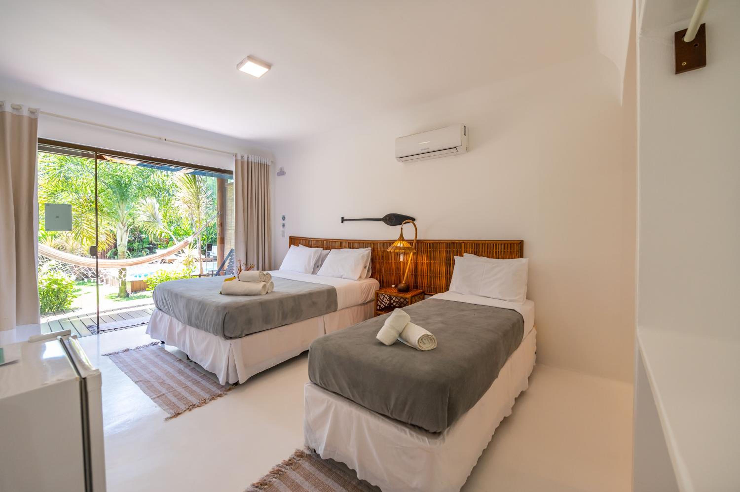 Triple Room with Pool View photo 1