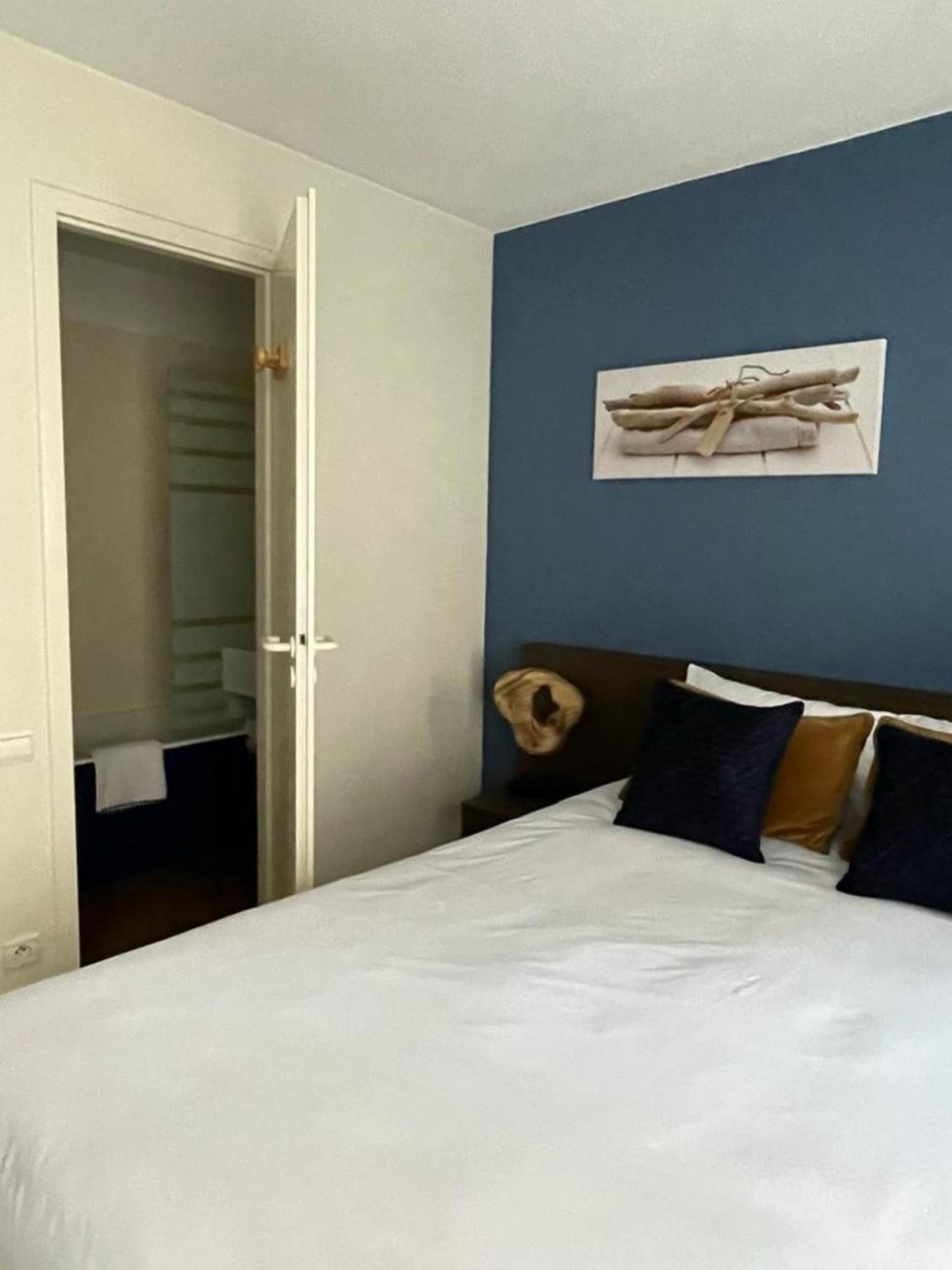 Double Room - Photo 4