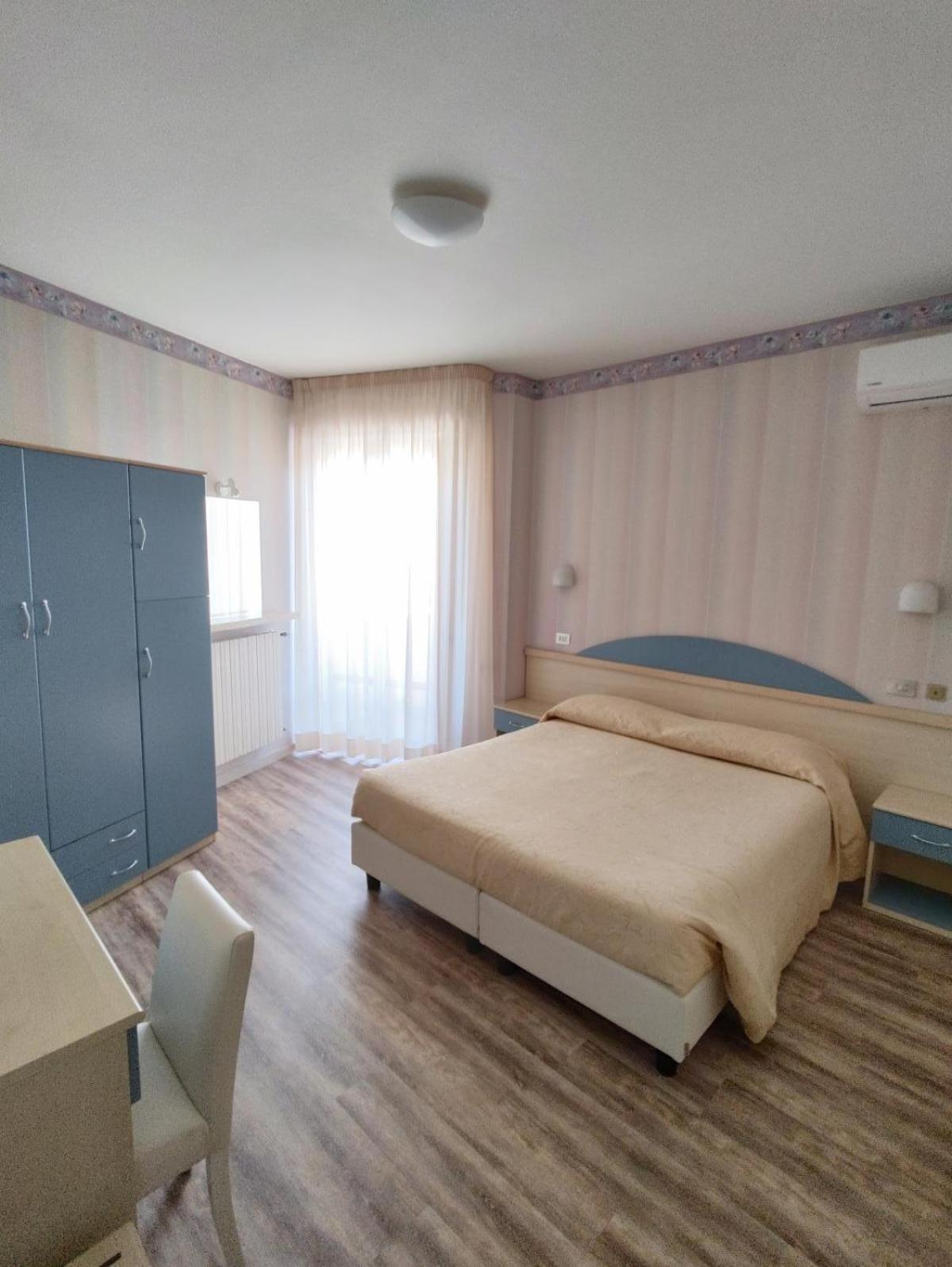 Double or Twin Room - Disability Access photo 1