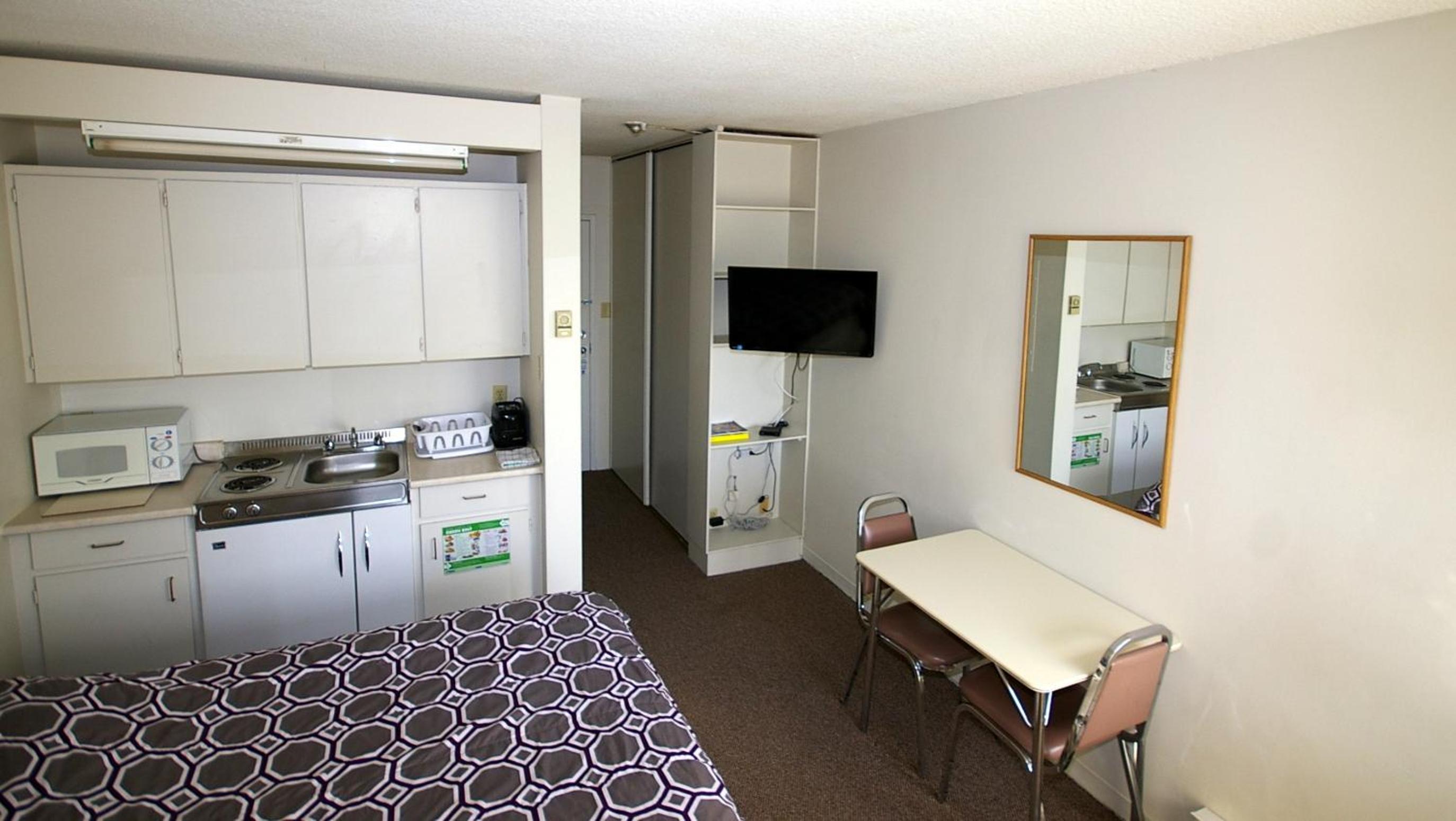 Double and Single Bed Room - Photo 5
