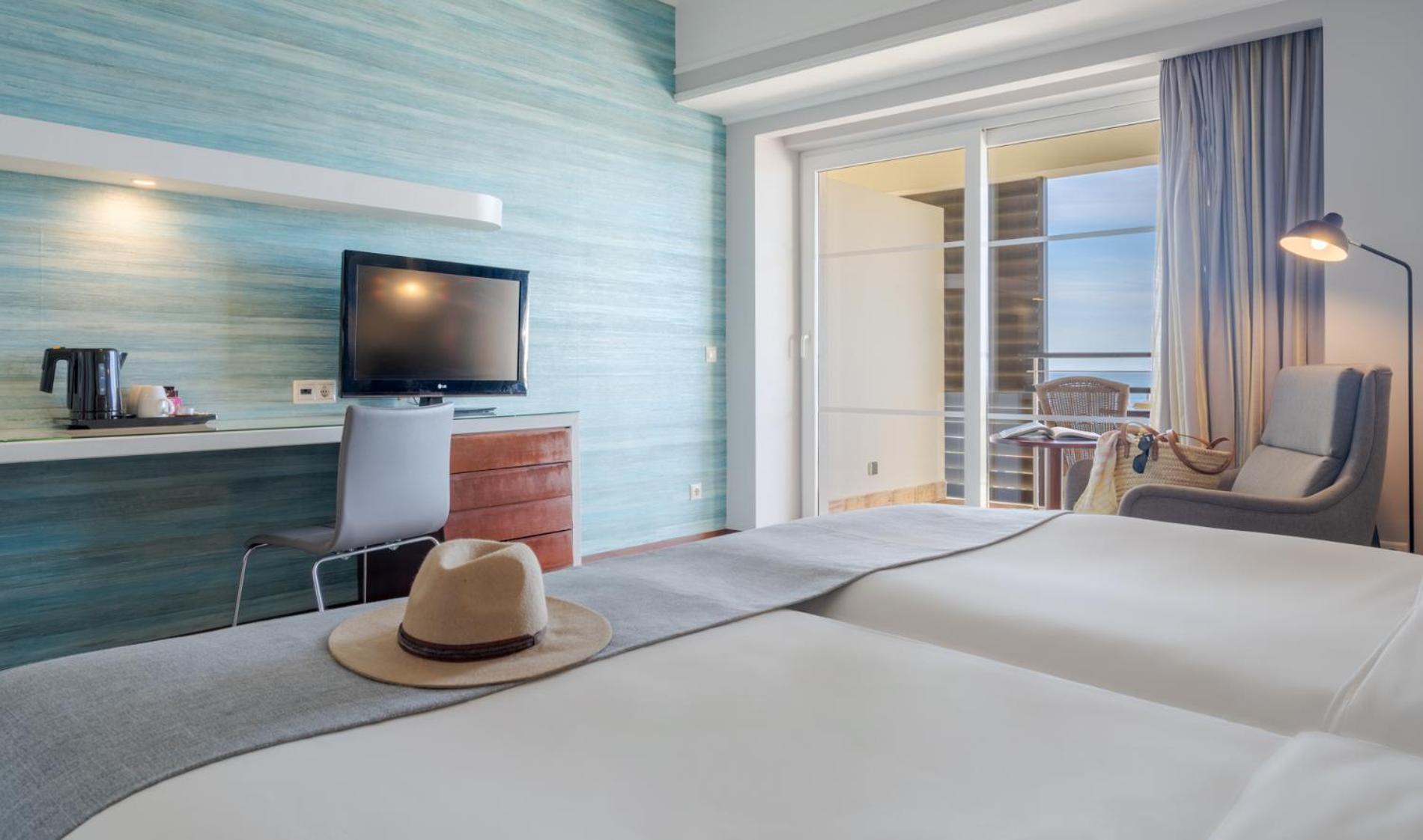 Superior Triple Room with Sea View