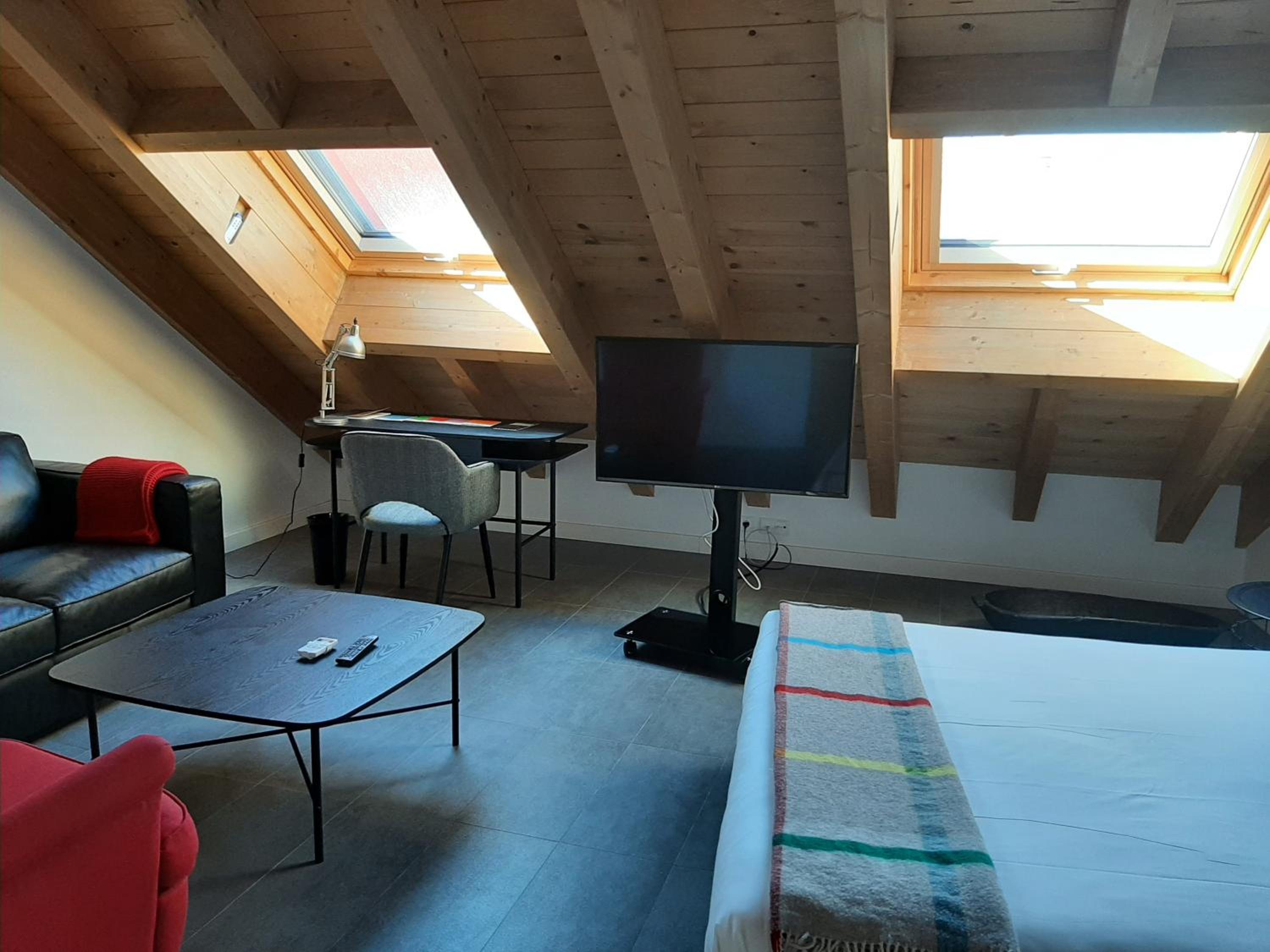 Loft - Photo 13