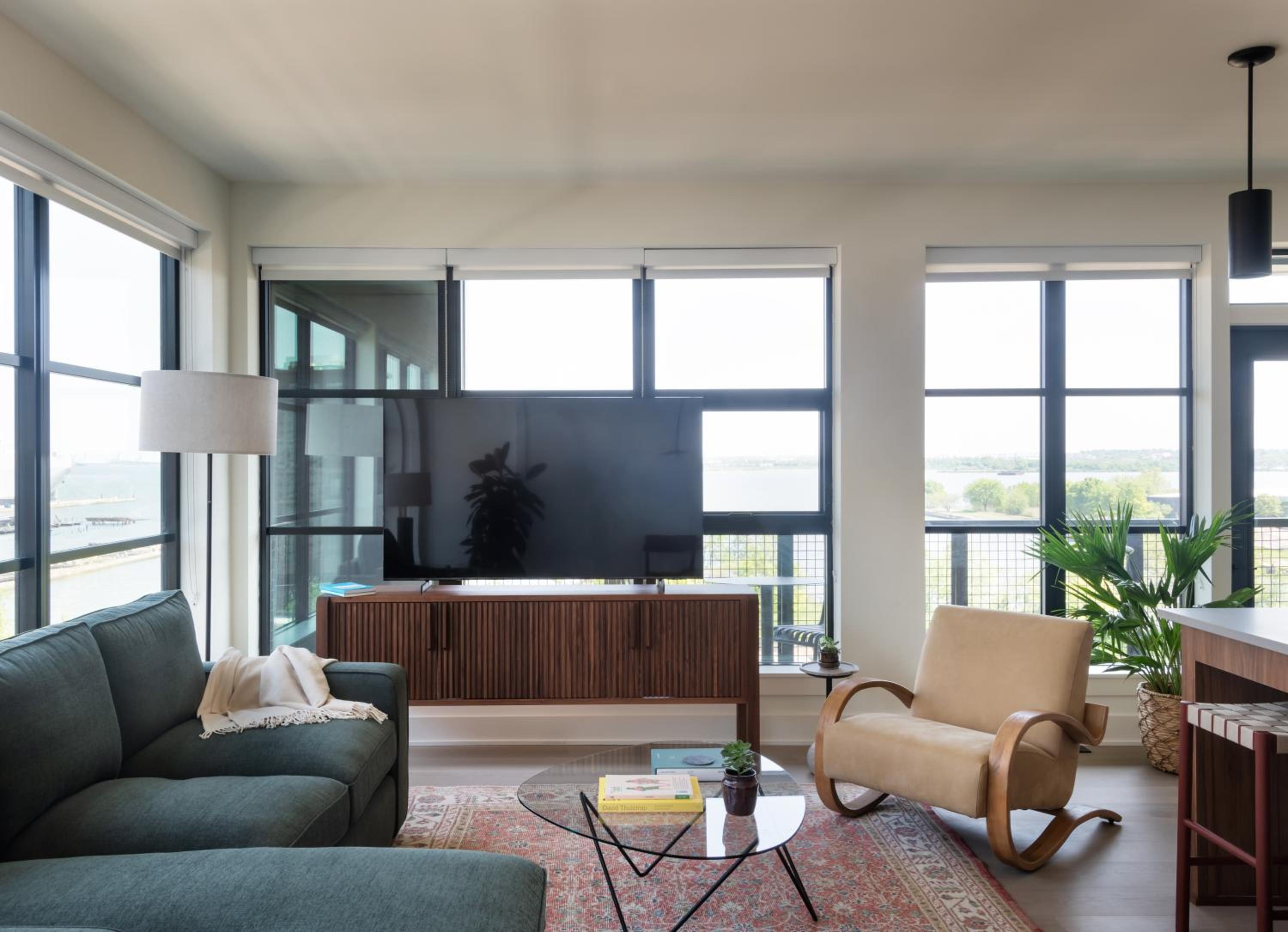 Two Bedroom Apartment River View + Balcony