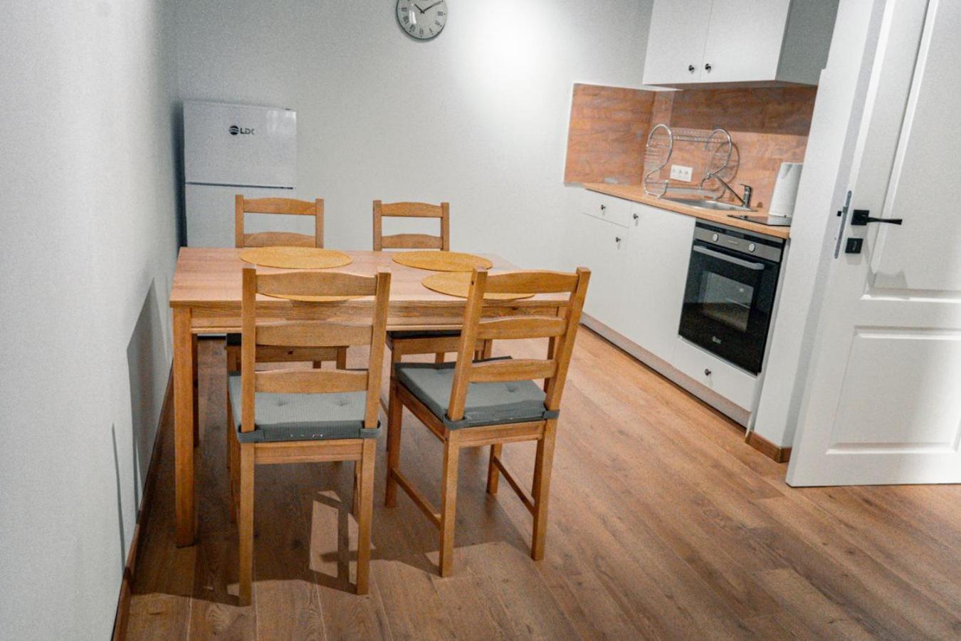 Apartment with Garden View - Photo 4
