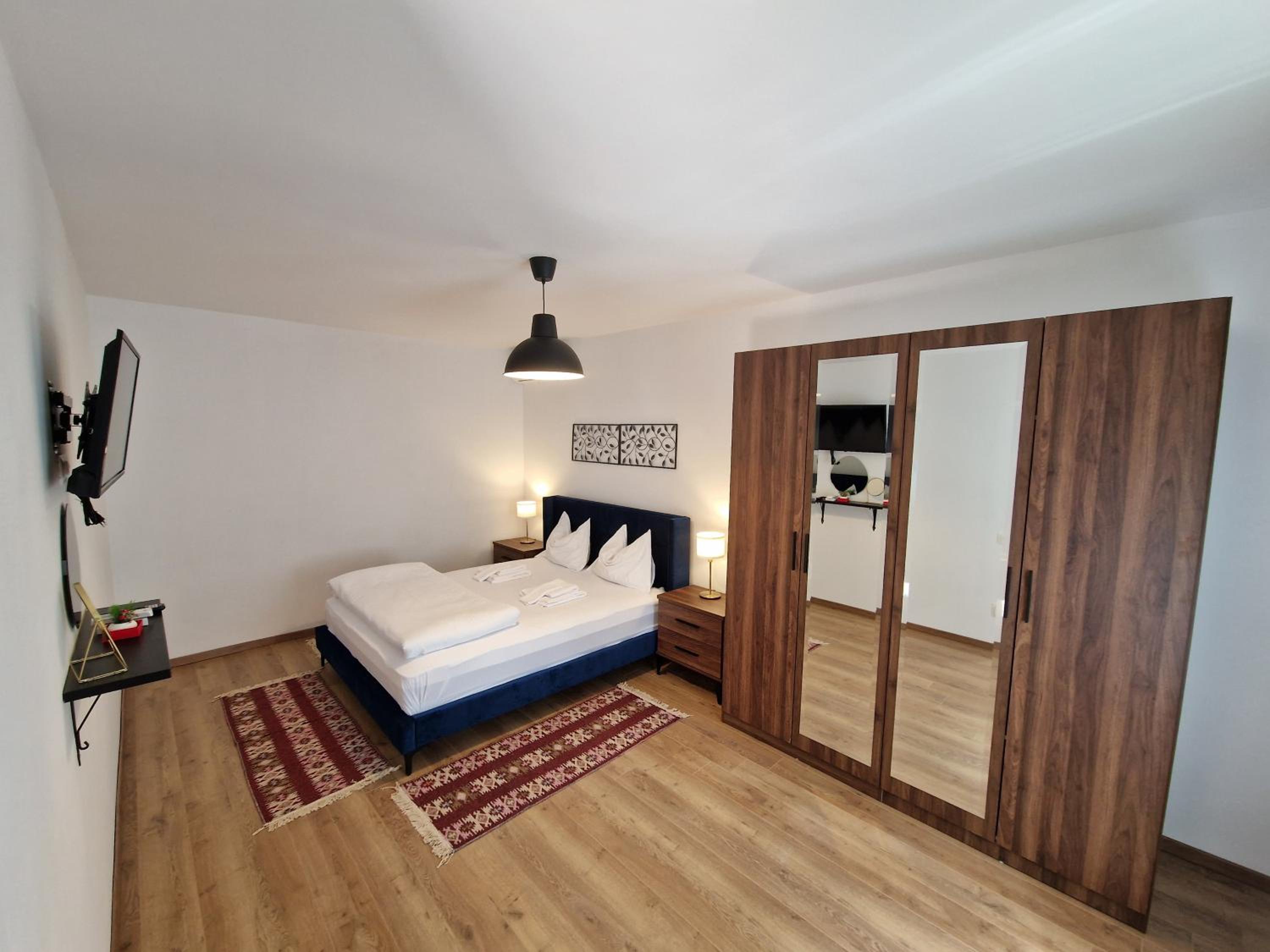 Apartment with Garden View - Photo 15