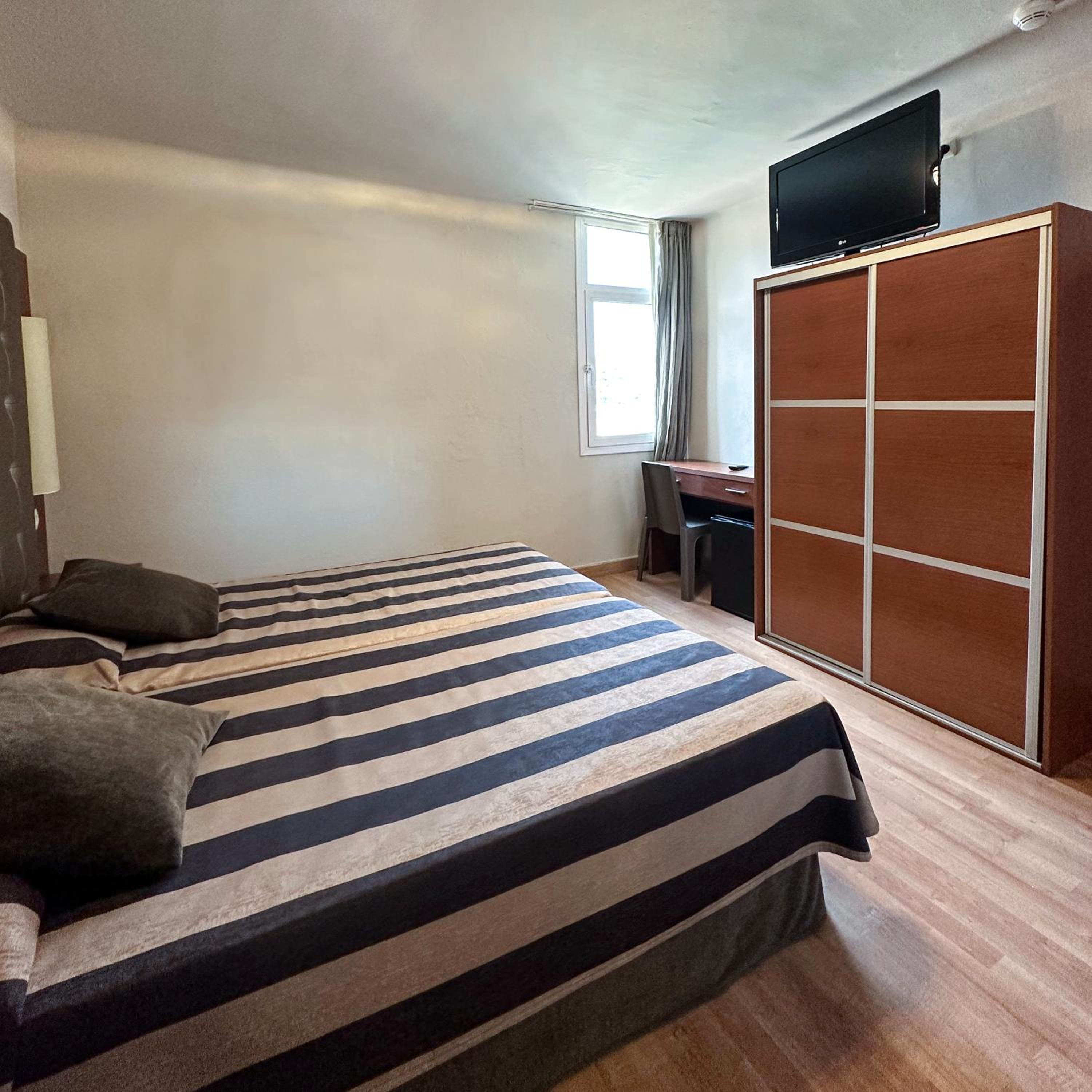 Habitación Doble Pequeña sin Terraza