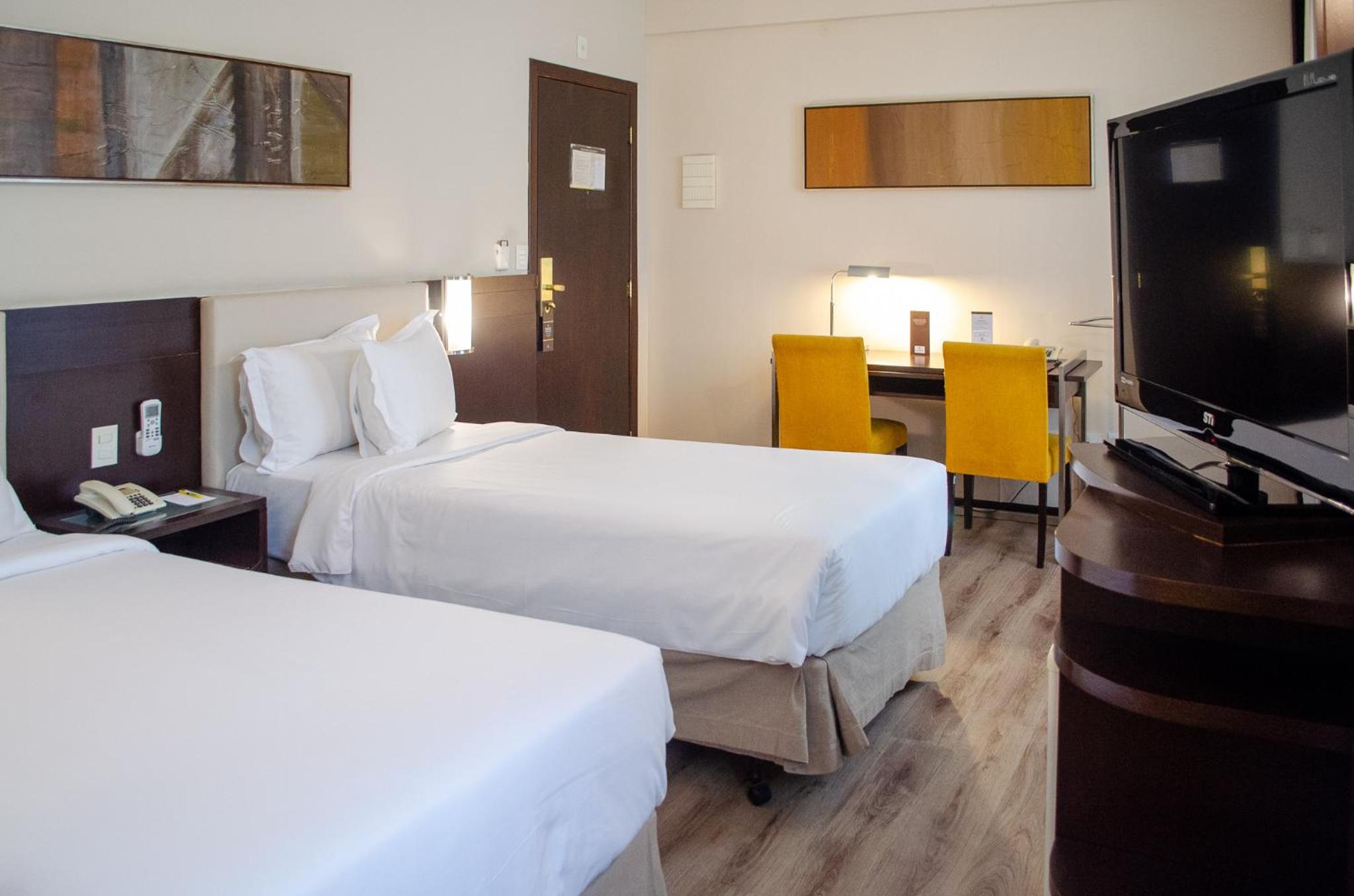 Standard Twin Room - Photo 8