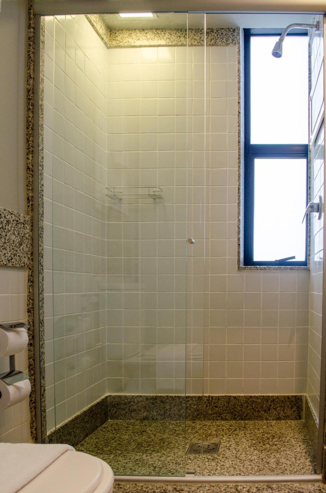 Standard Twin Room - Photo 9