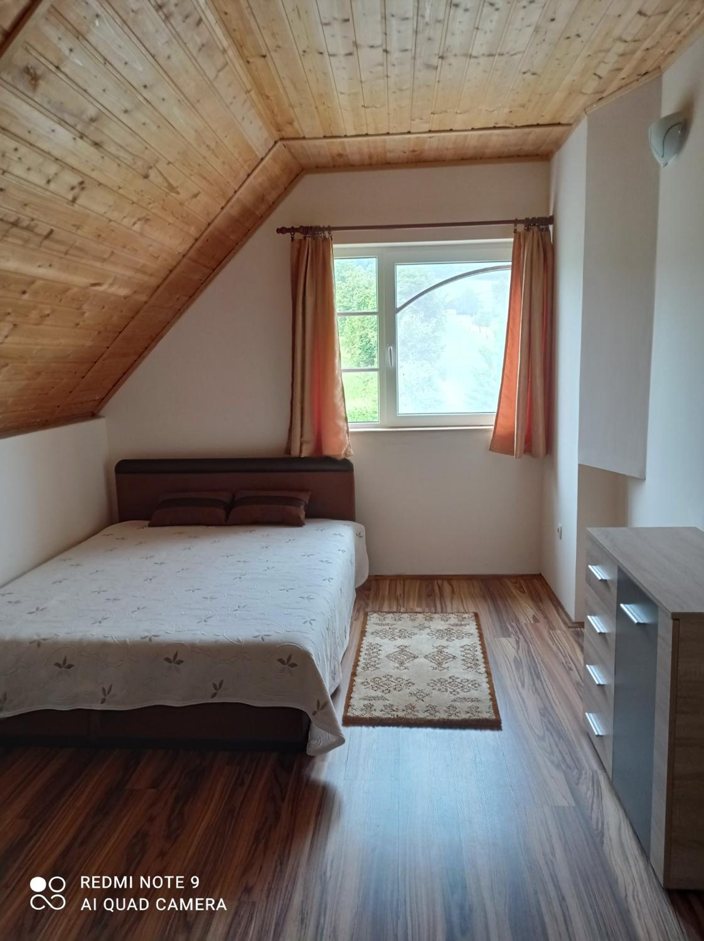 Double Room With Shared Bathroom photo 2