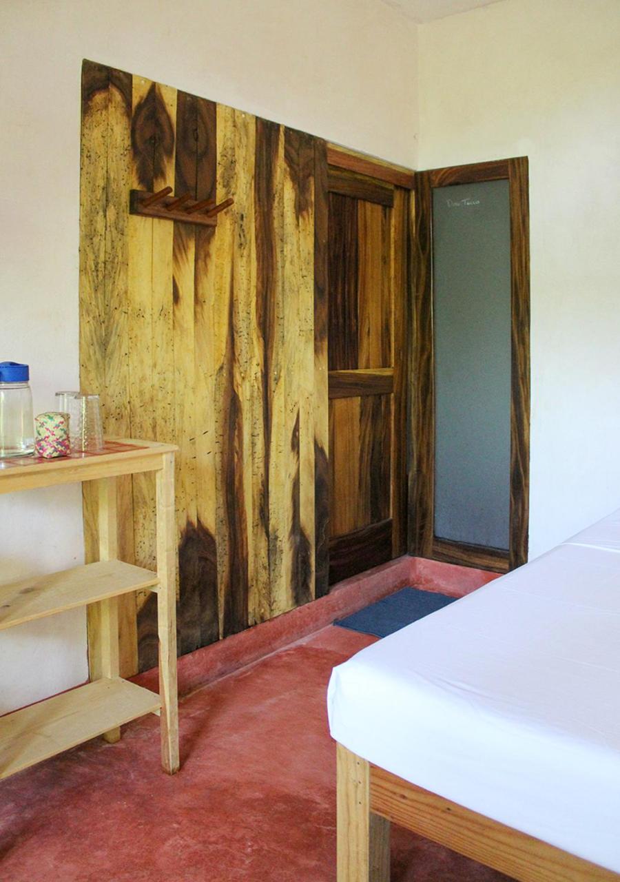 Budget Double Room - Photo 3