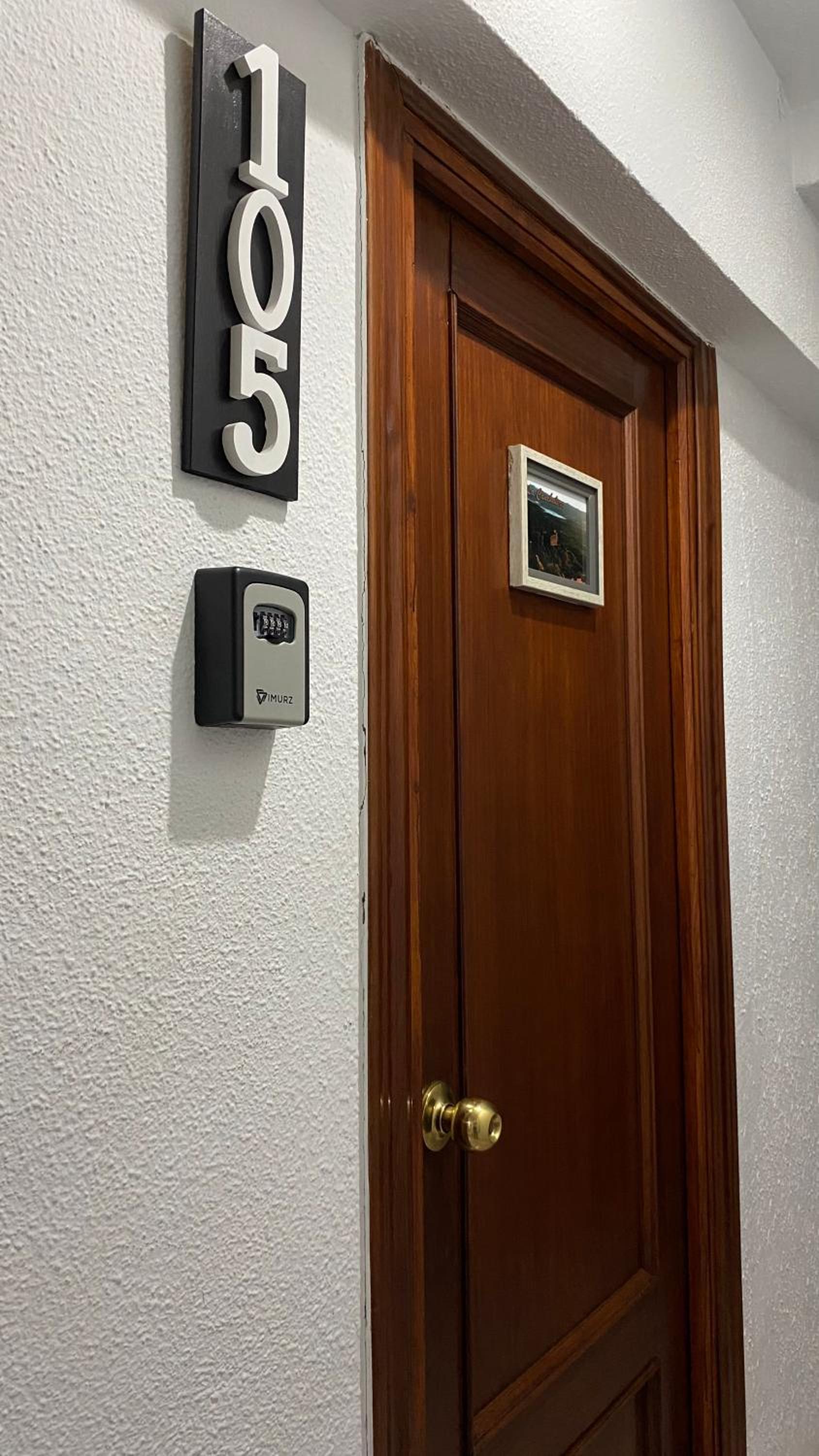 Single Room photo 3