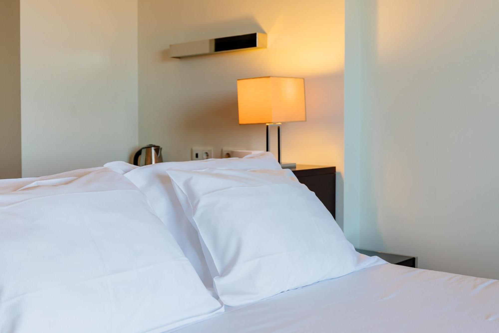 Special Offer - Double or Twin Room with Romantic Package - Photo 5
