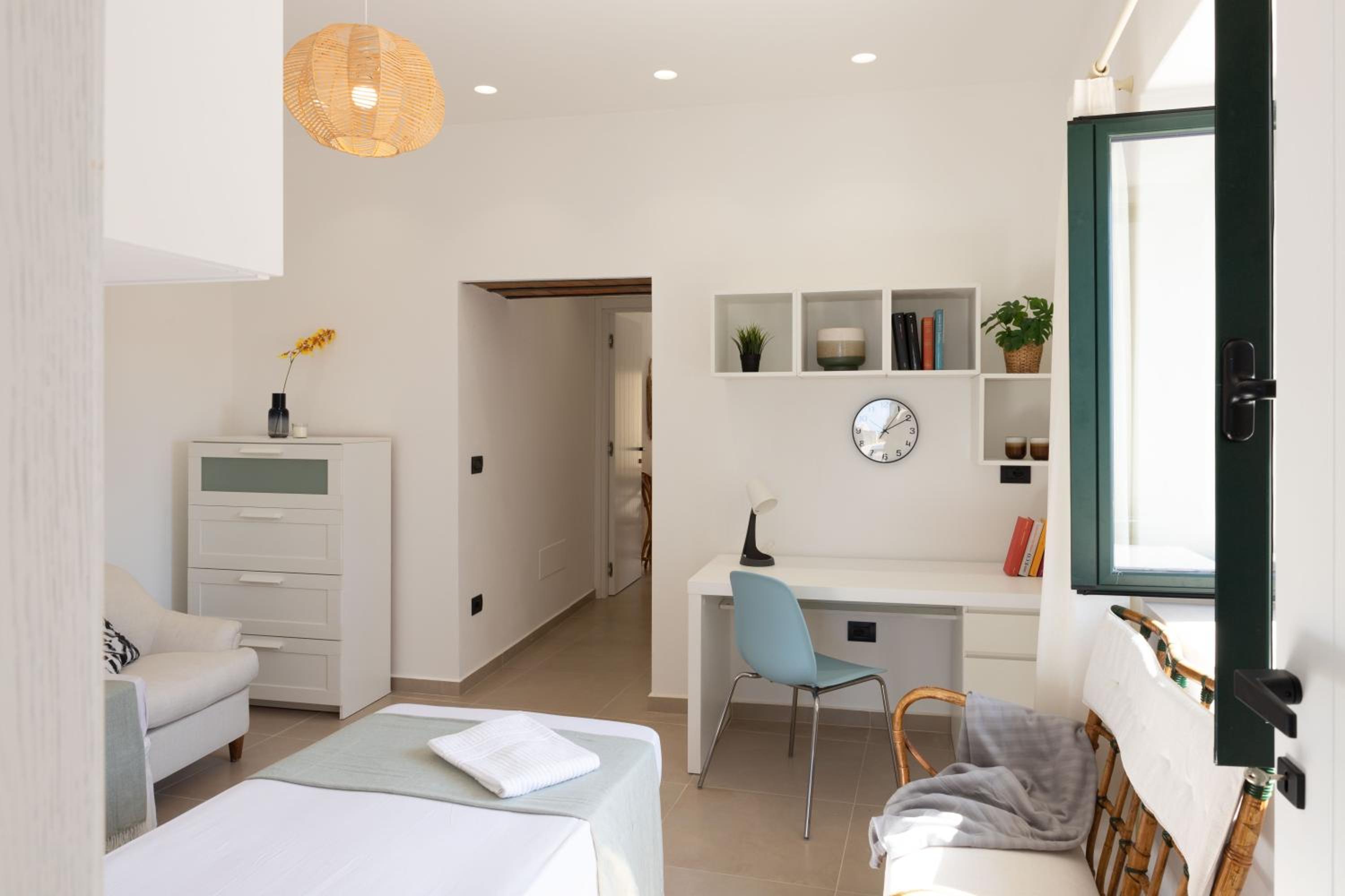 Two-Bedroom House photo 3