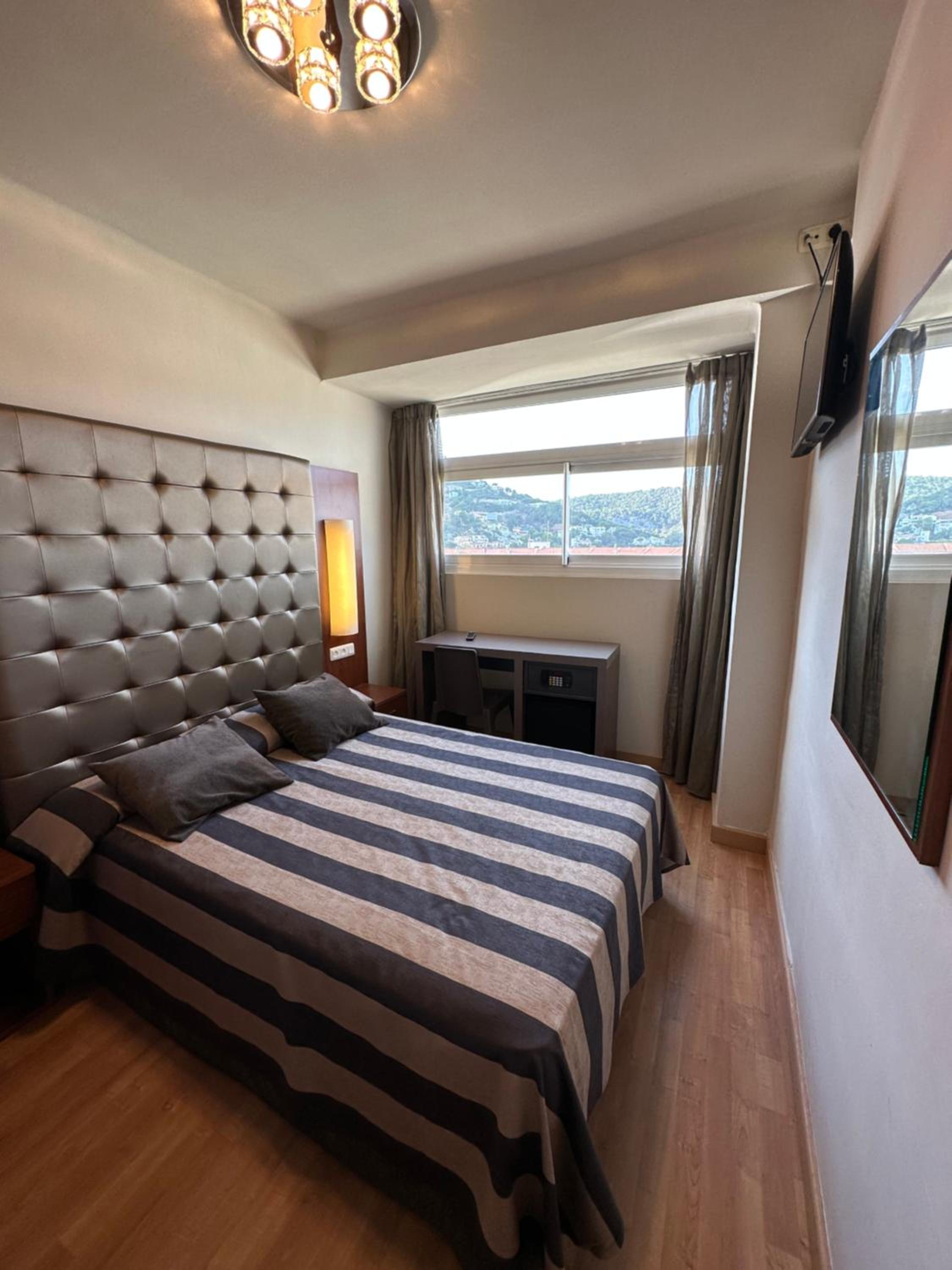 Habitación Doble Pequeña sin Terraza