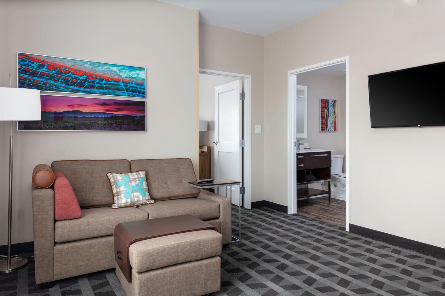 One-Bedroom Queen Suite with Sofa Bed and Roll-in Shower - Mobility and Hearing Accessible photo 1