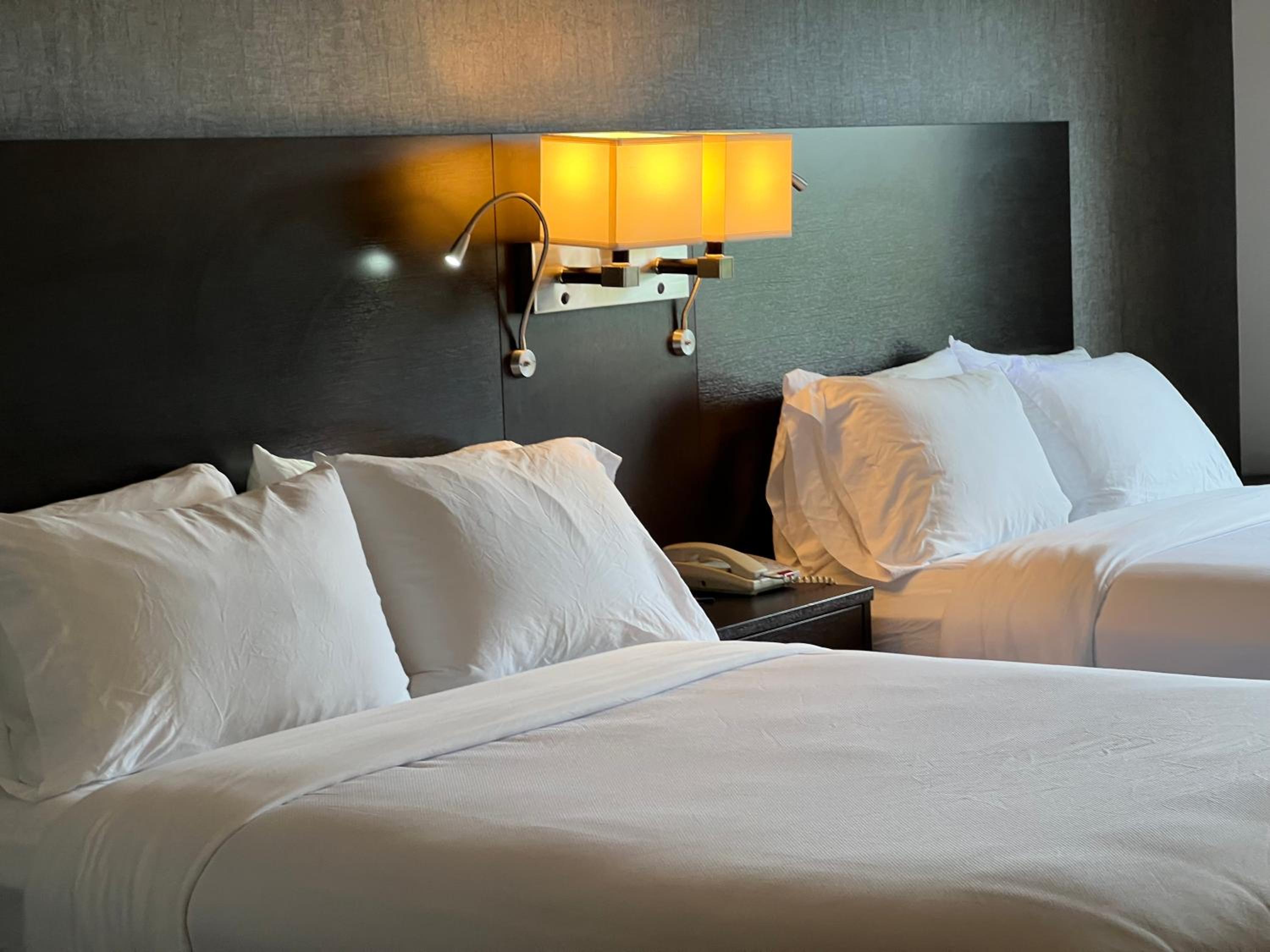 Queen Suite with Two Queen Beds and Sofa Bed - Non Smoking