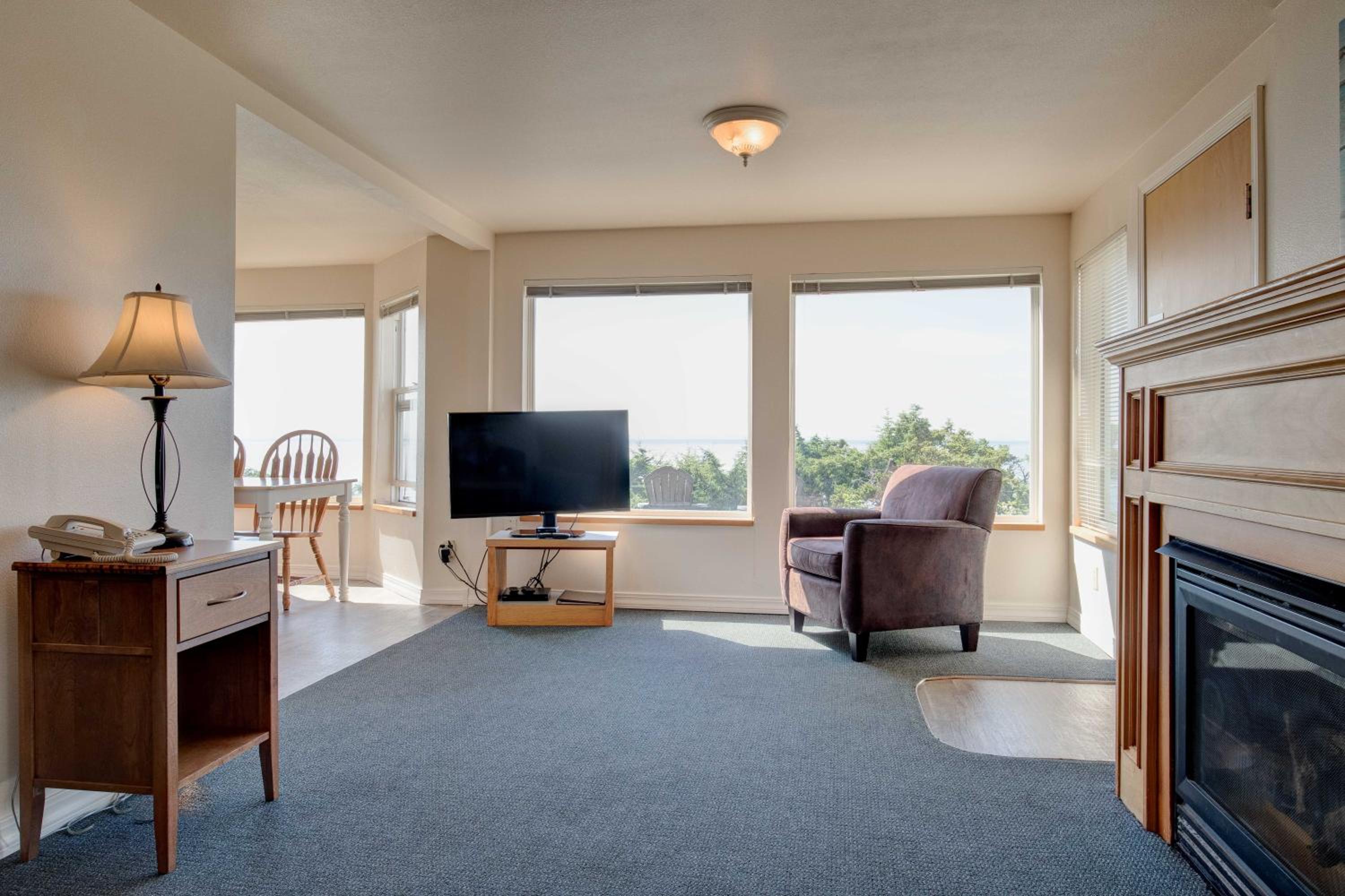 Oceanview Cottage – 2Bdrm Kitchen max4