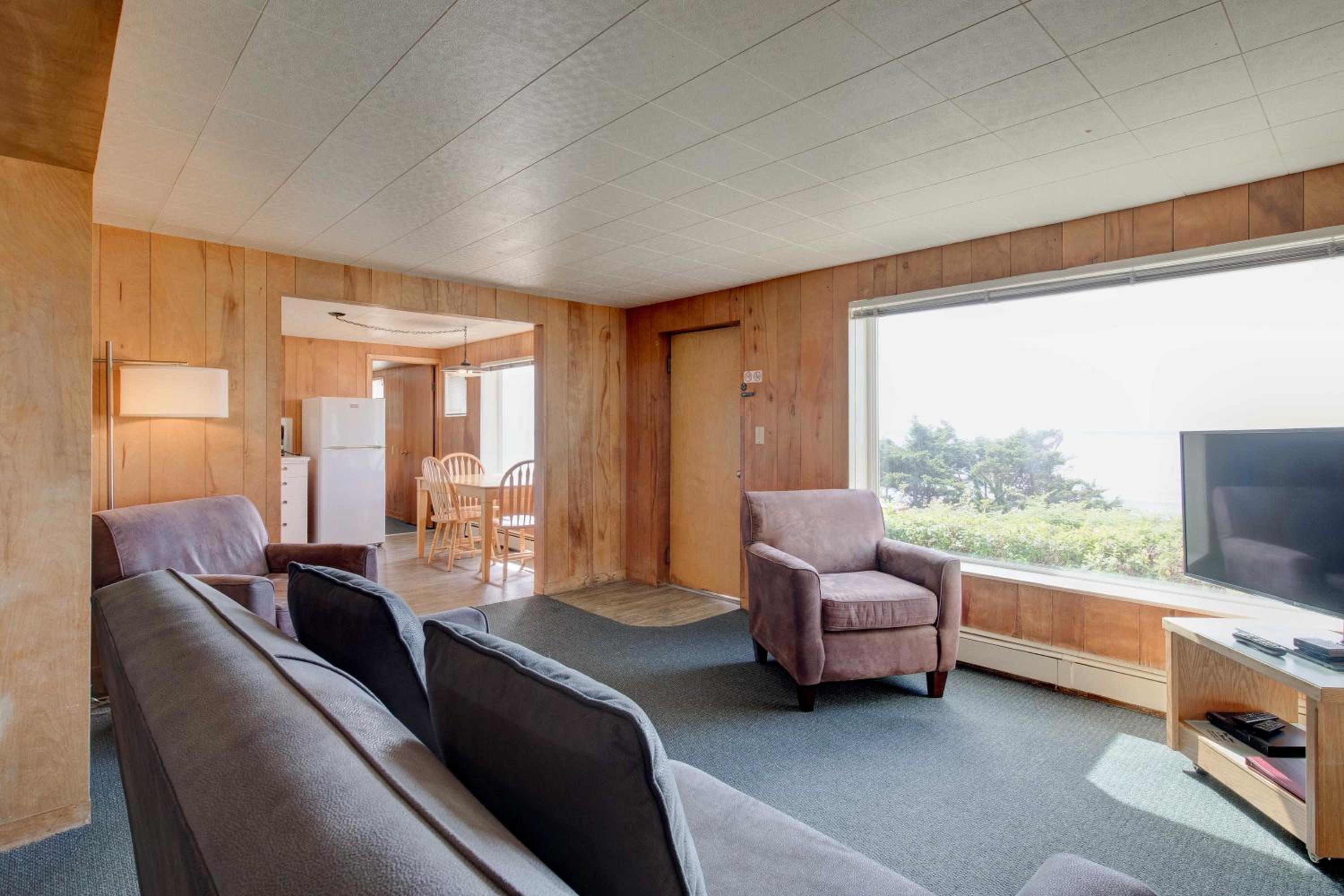 Family Oceanview Cottage – 1Bdrm Kitchen max4