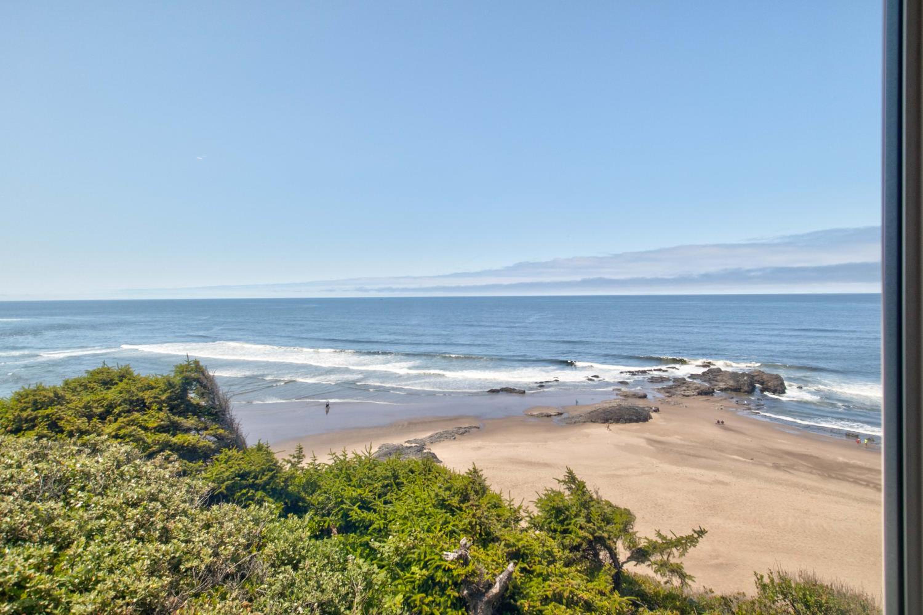 2 Queen Studio with Kitchen, Ocean View photo 3
