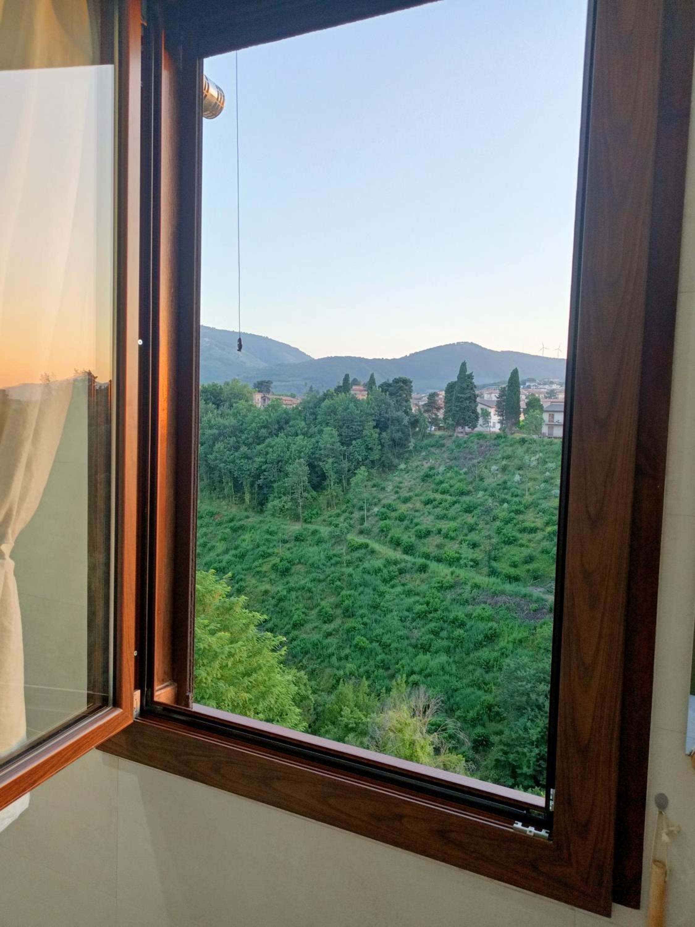 Deluxe Room (2 Adults + 1 Child) photo 2