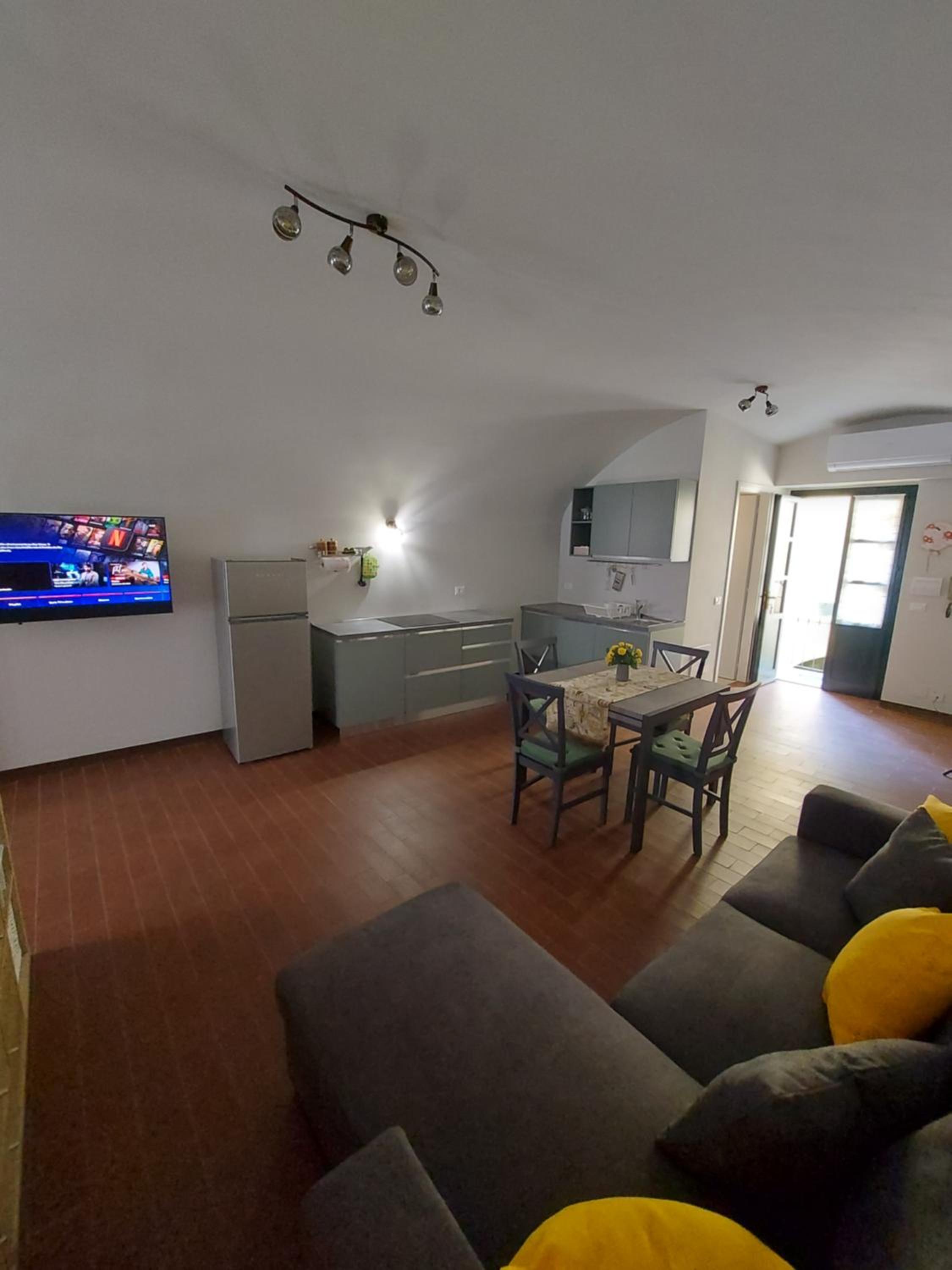 One-Bedroom Standard Apartment photo 2