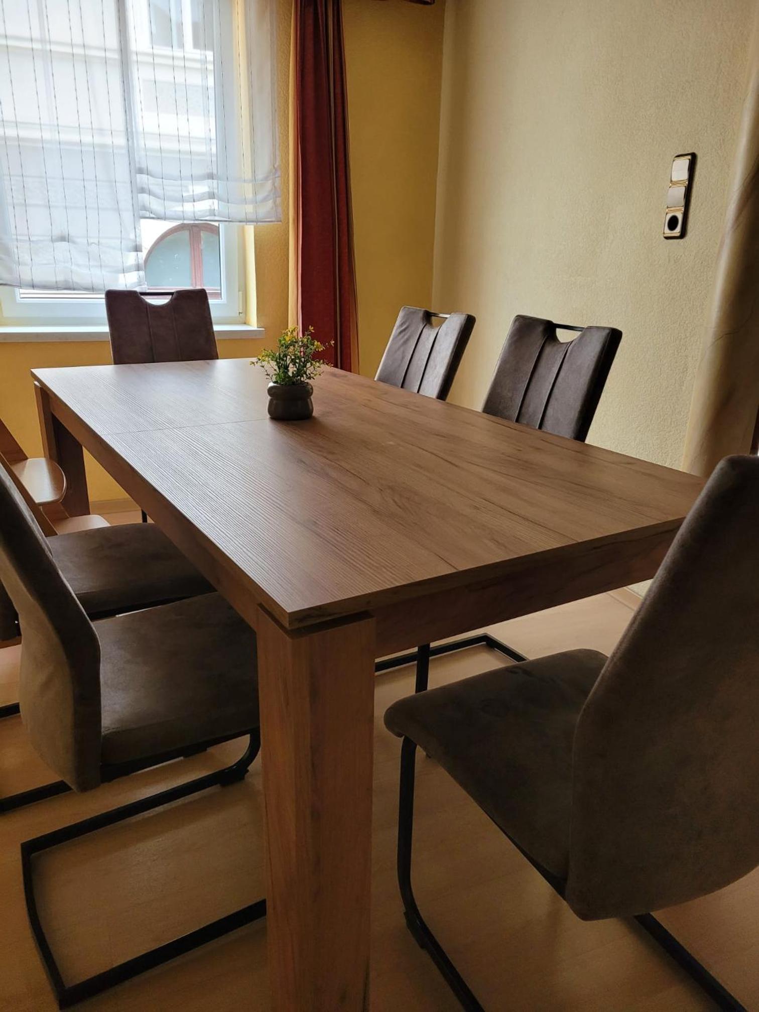 Three-Bedroom Apartment - Photo 6