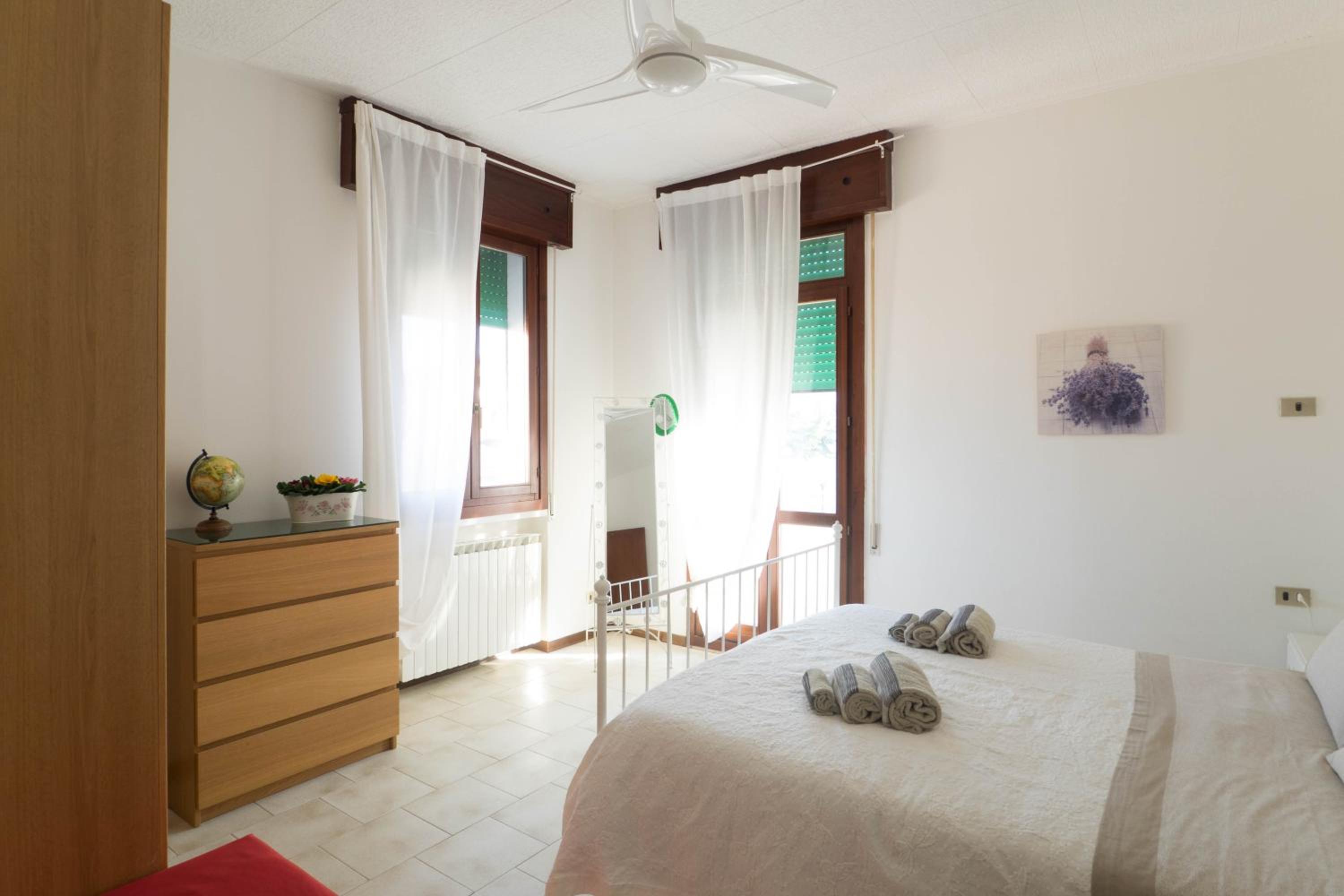 Apartment with Balcony photo 1