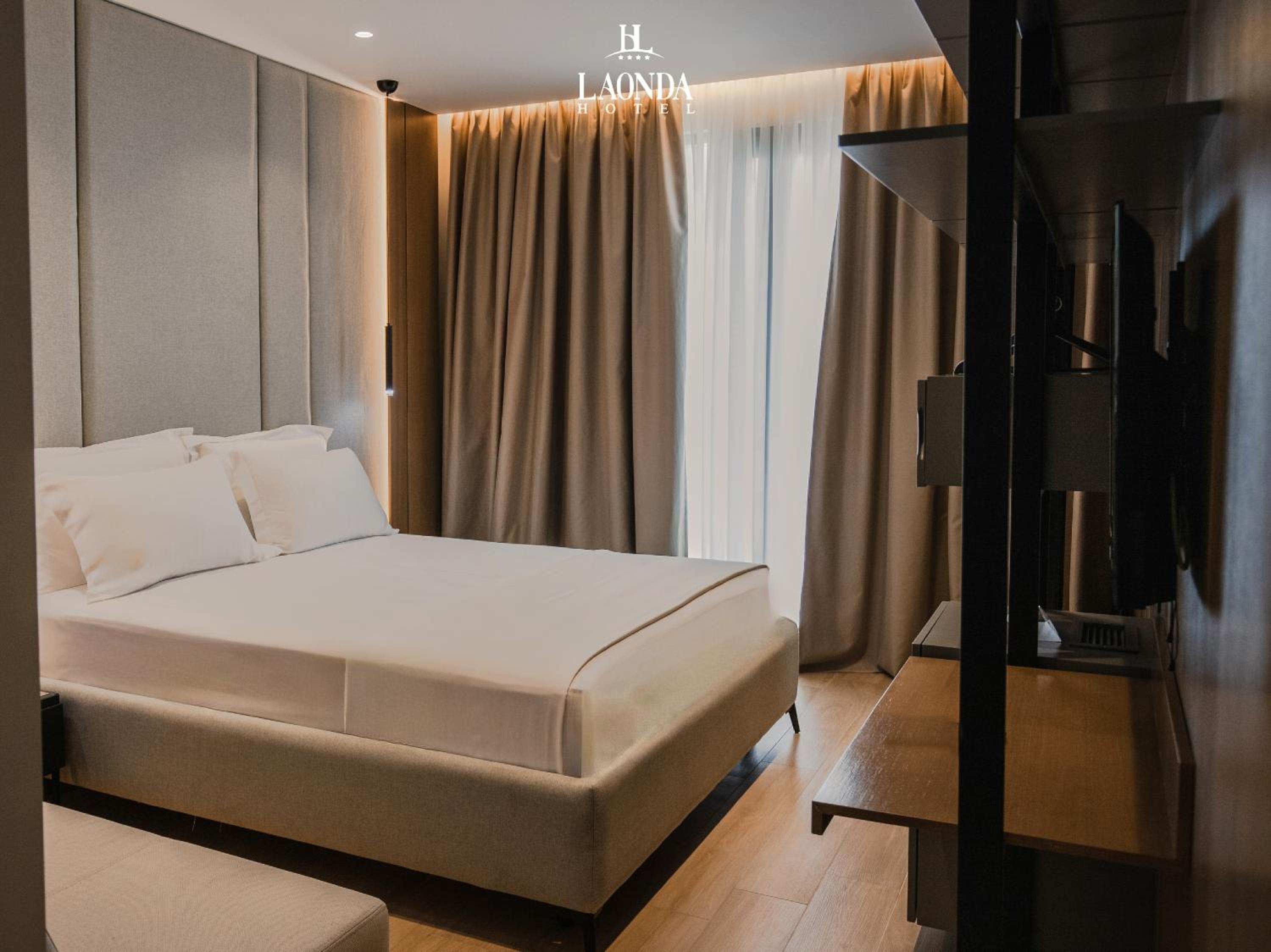 Deluxe Double Room with City View