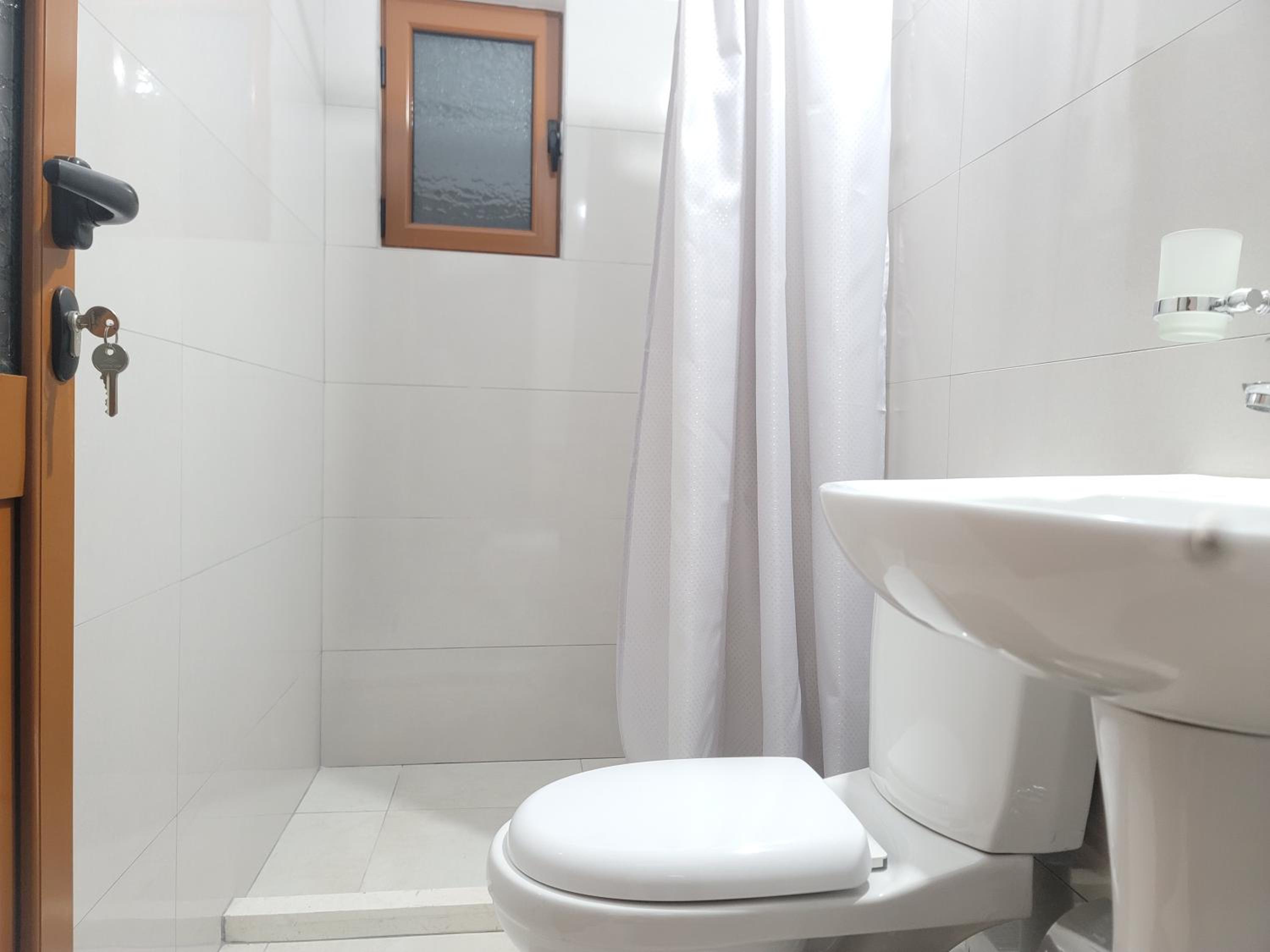 Double Room with Private Bathroom photo 3
