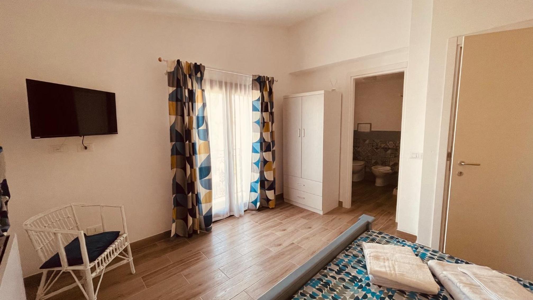 Double Room with Private Bathroom photo 1