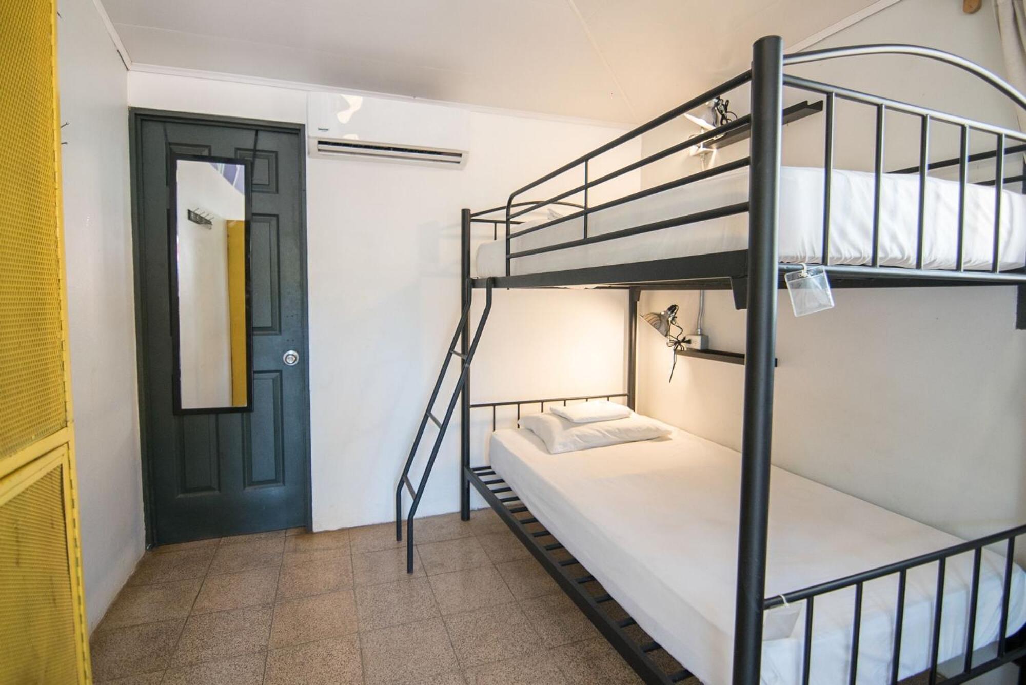 Lit dans Dortoir Mixte de 4 Lits