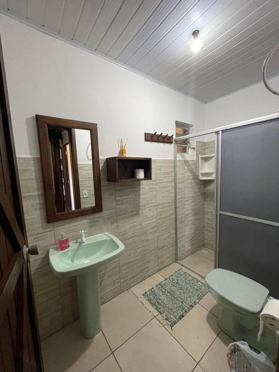 10-Bed Mixed Dormitory Room photo 3