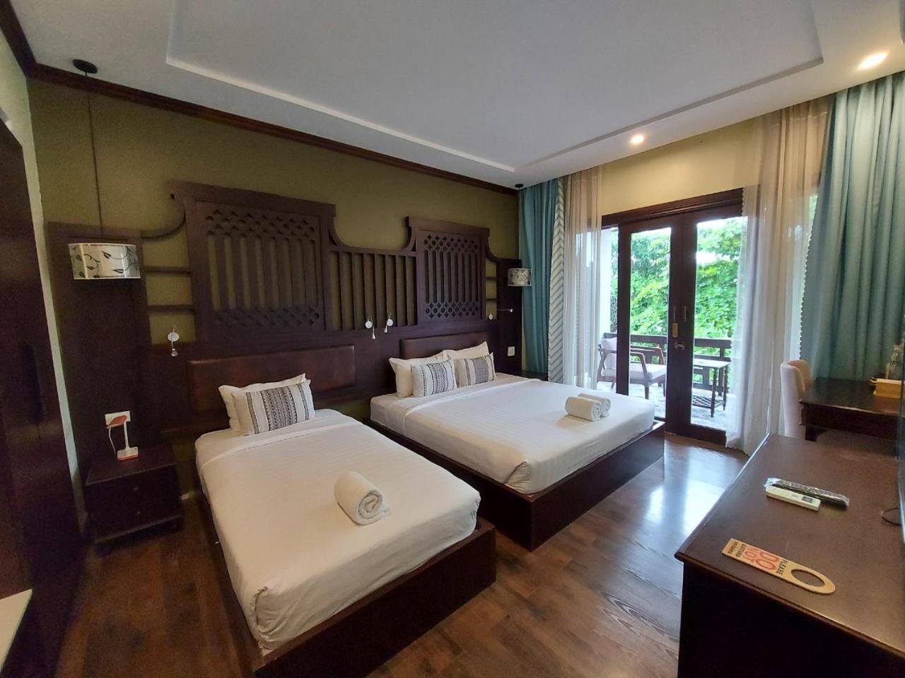 Triple Room with Terrace