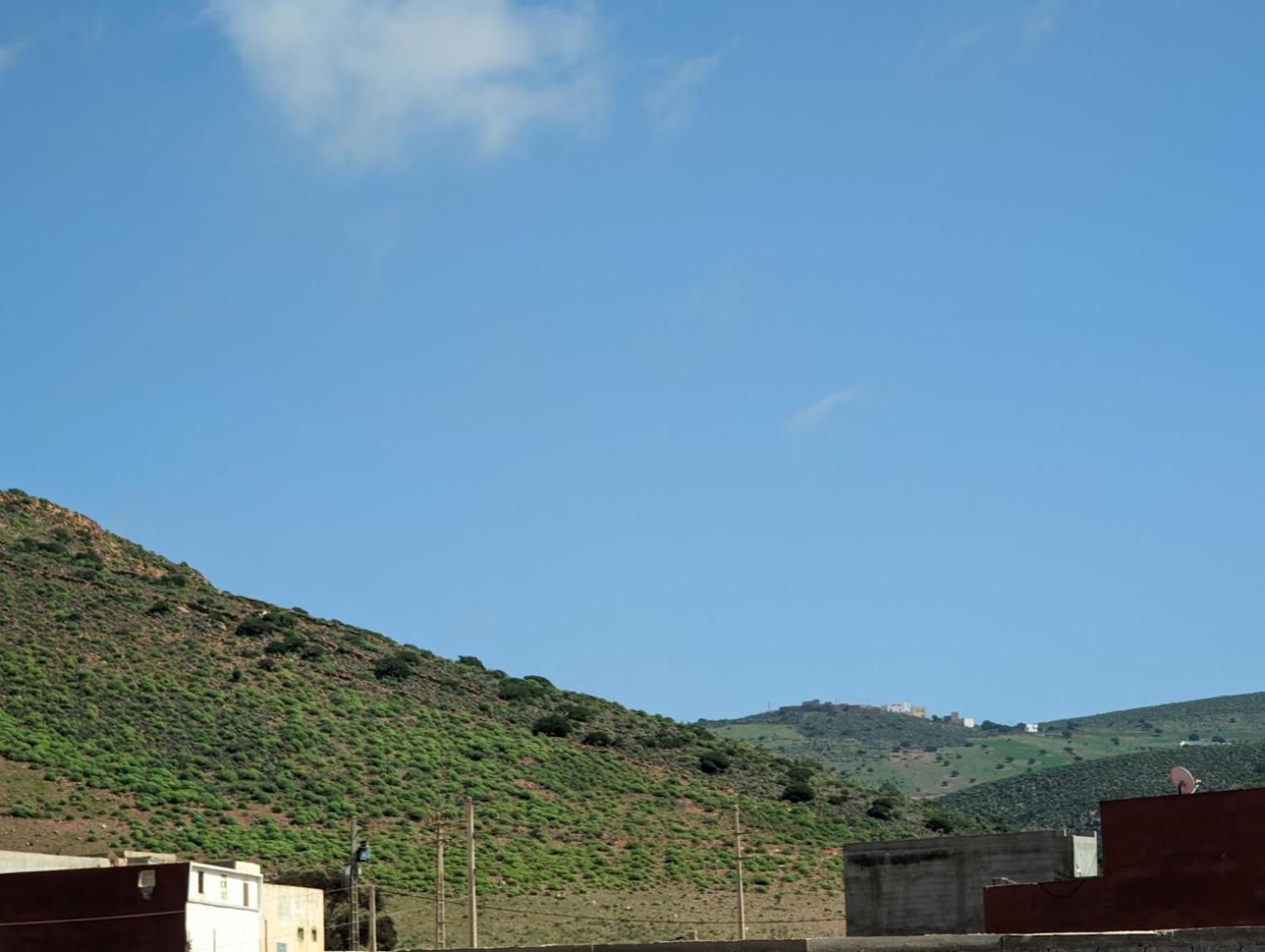 Apartment with Mountain View photo 2