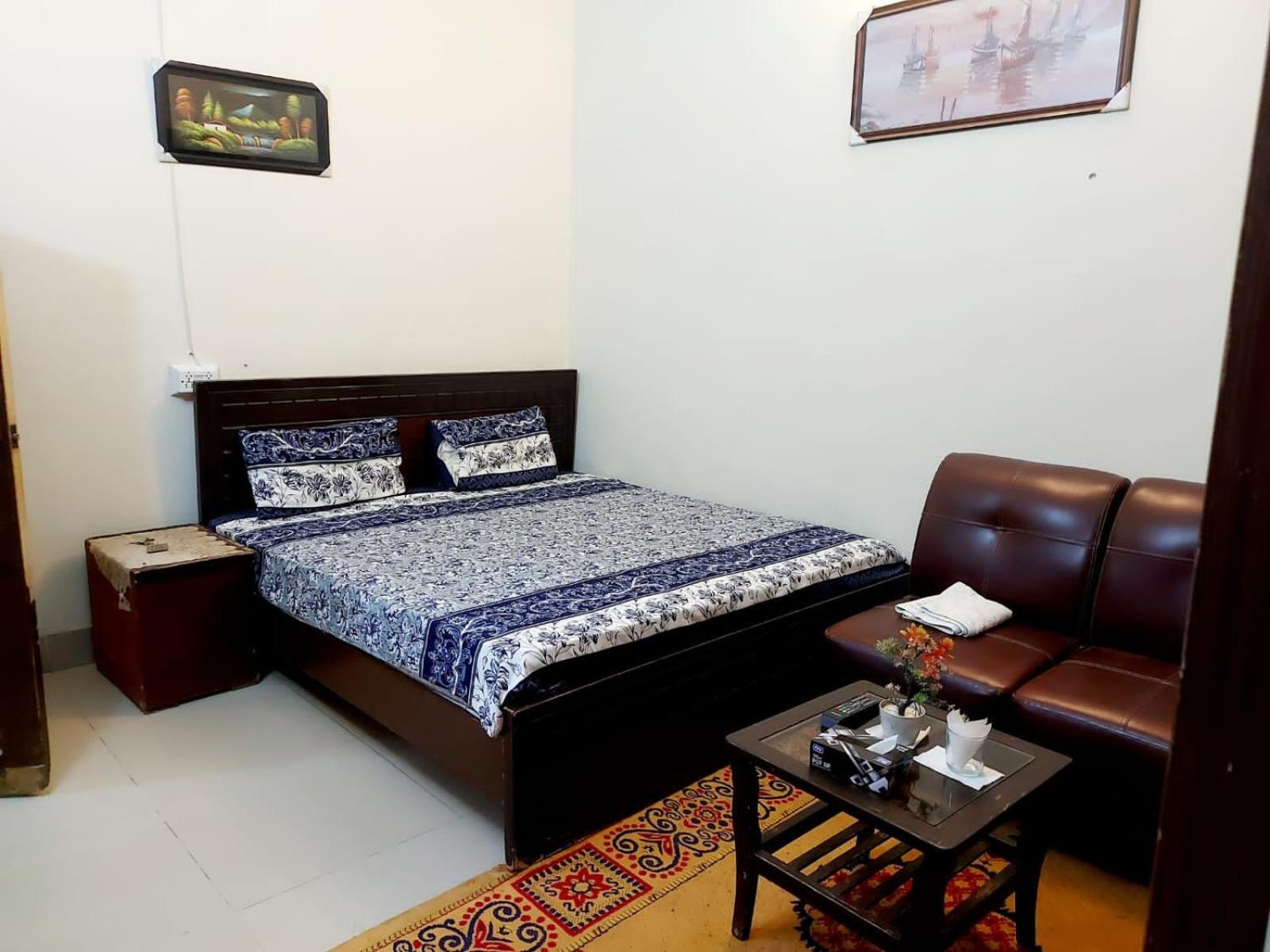 Deluxe Double Room (2 Adults + 1 Child) photo 1