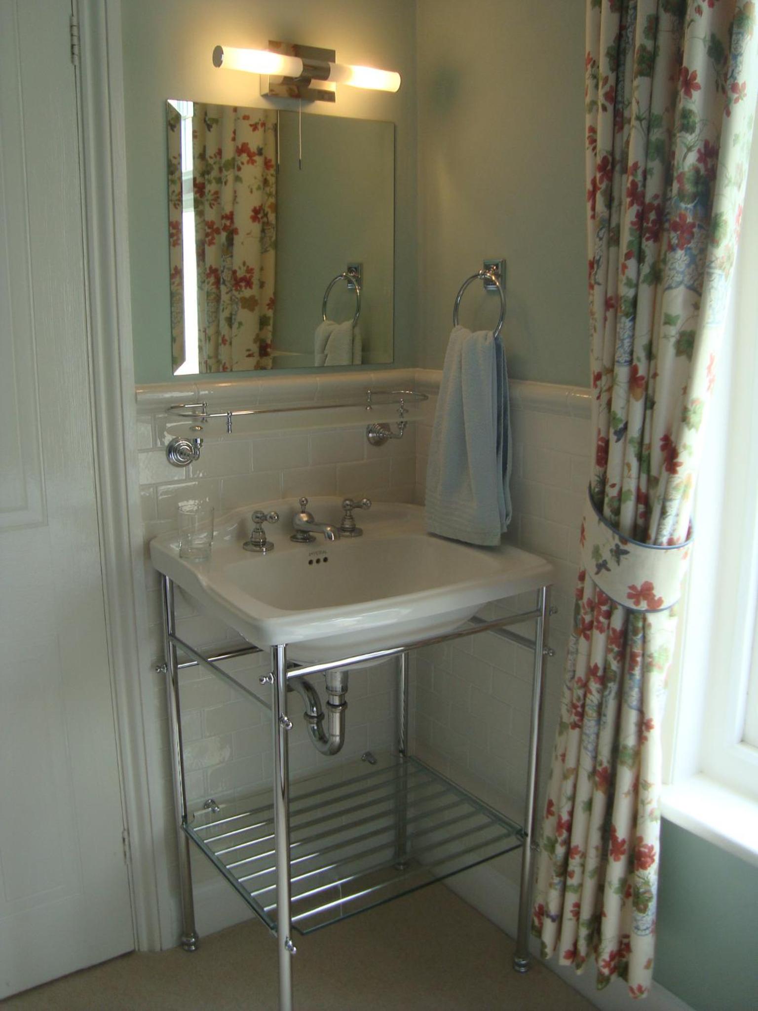 Twin Room with Shower photo 3