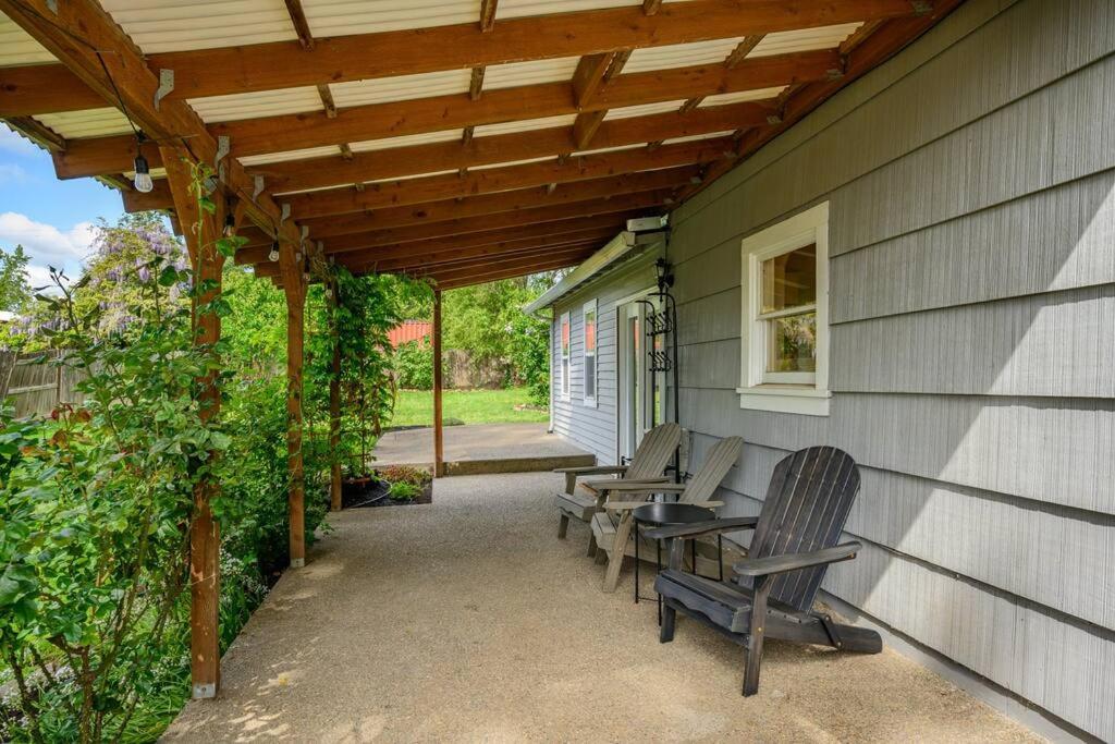 Four-Bedroom House photo 2