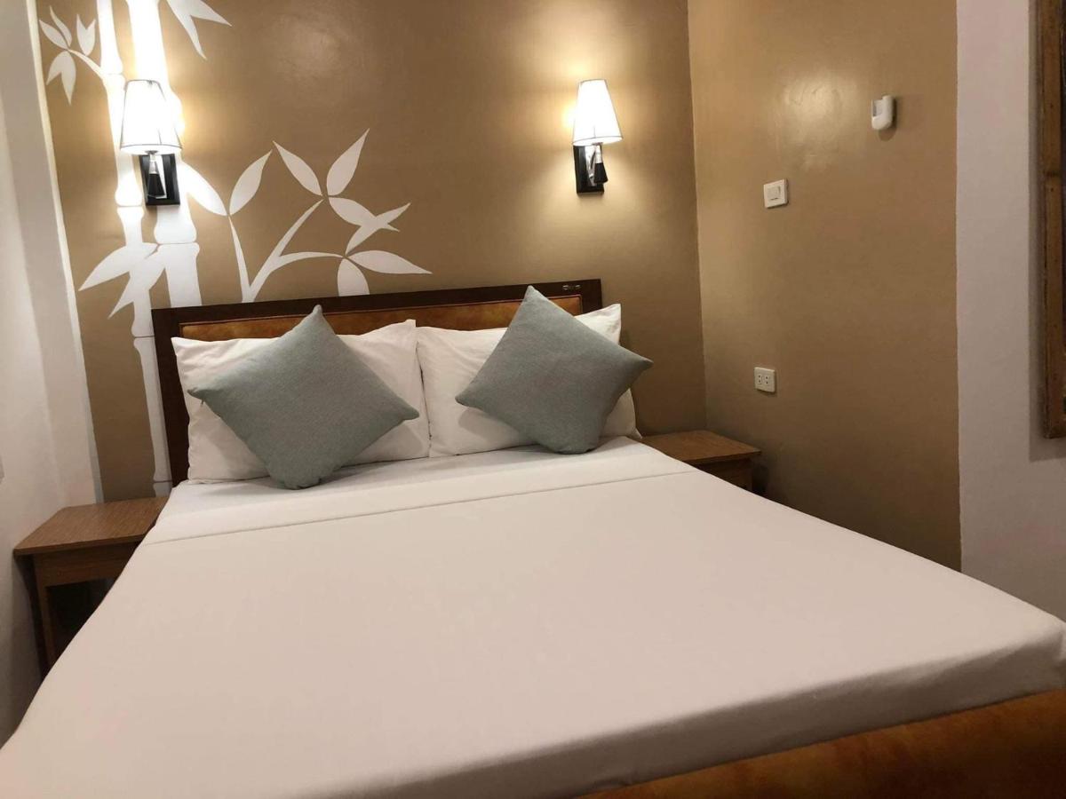 Double Room - Photo 7