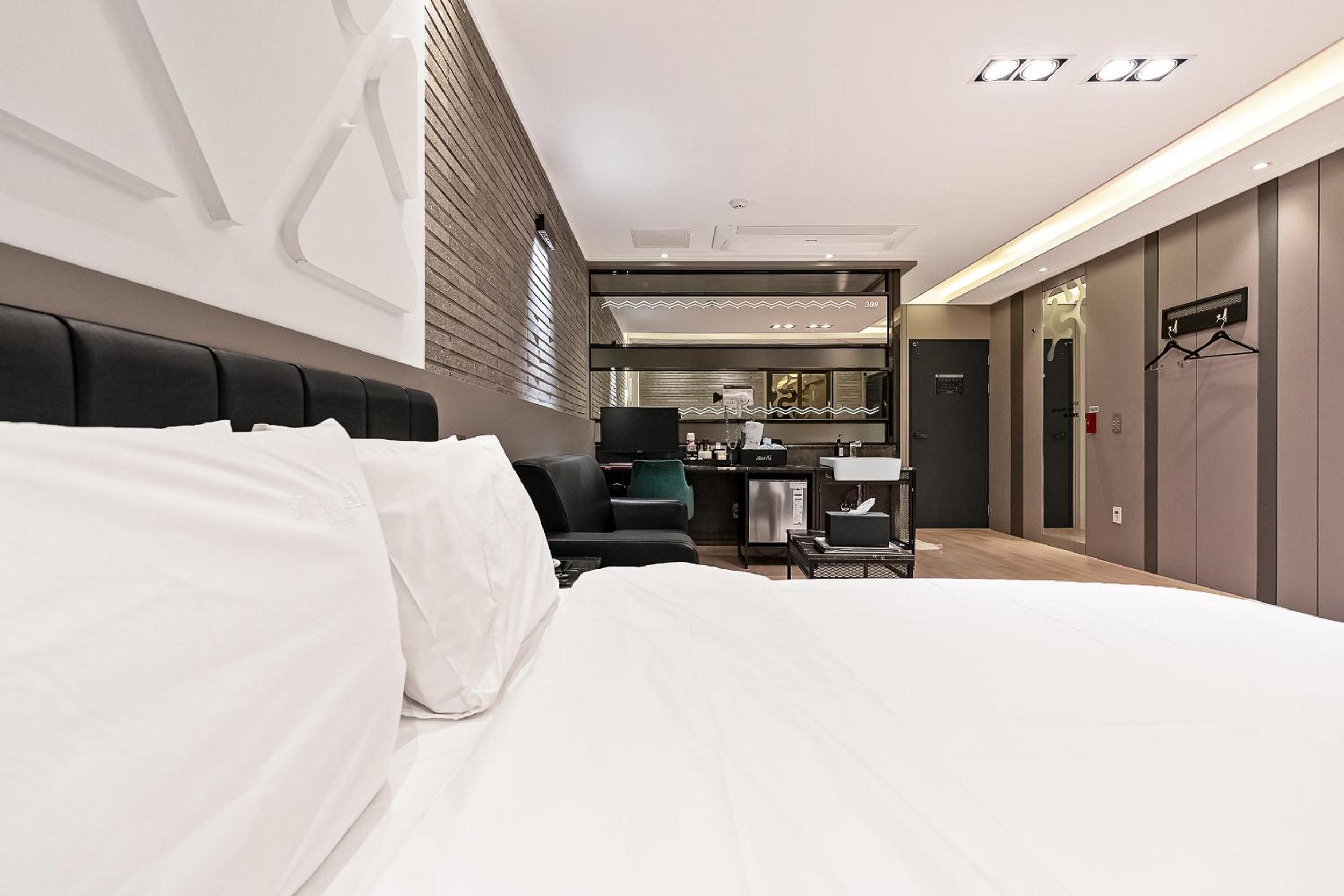 Deluxe Double Room - Photo 3