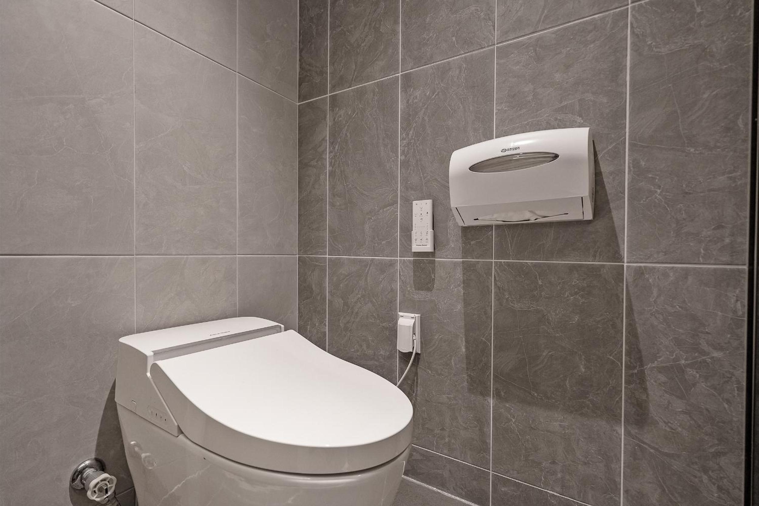 Deluxe Suite - Photo 8