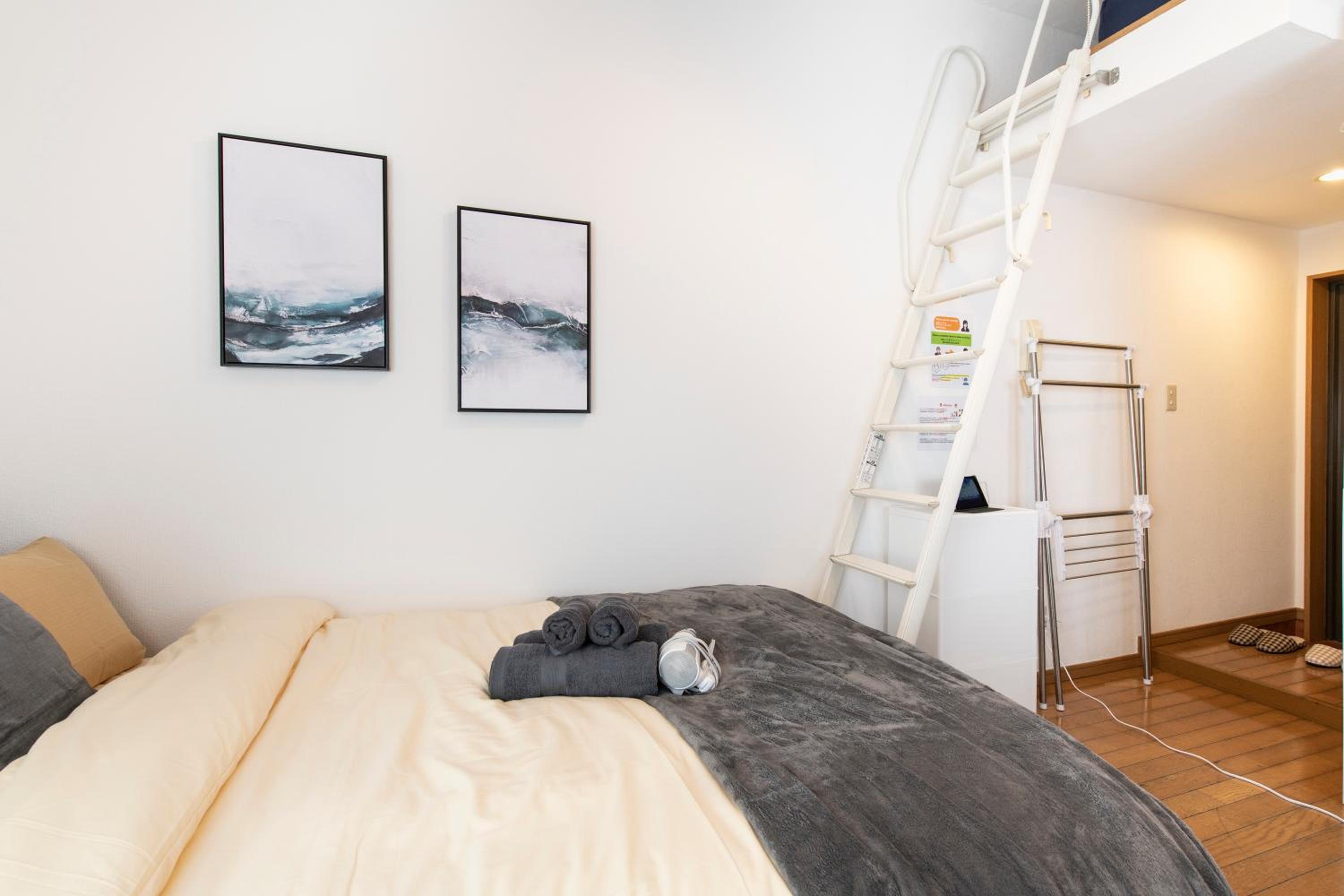 One-Bedroom Apartment photo 3