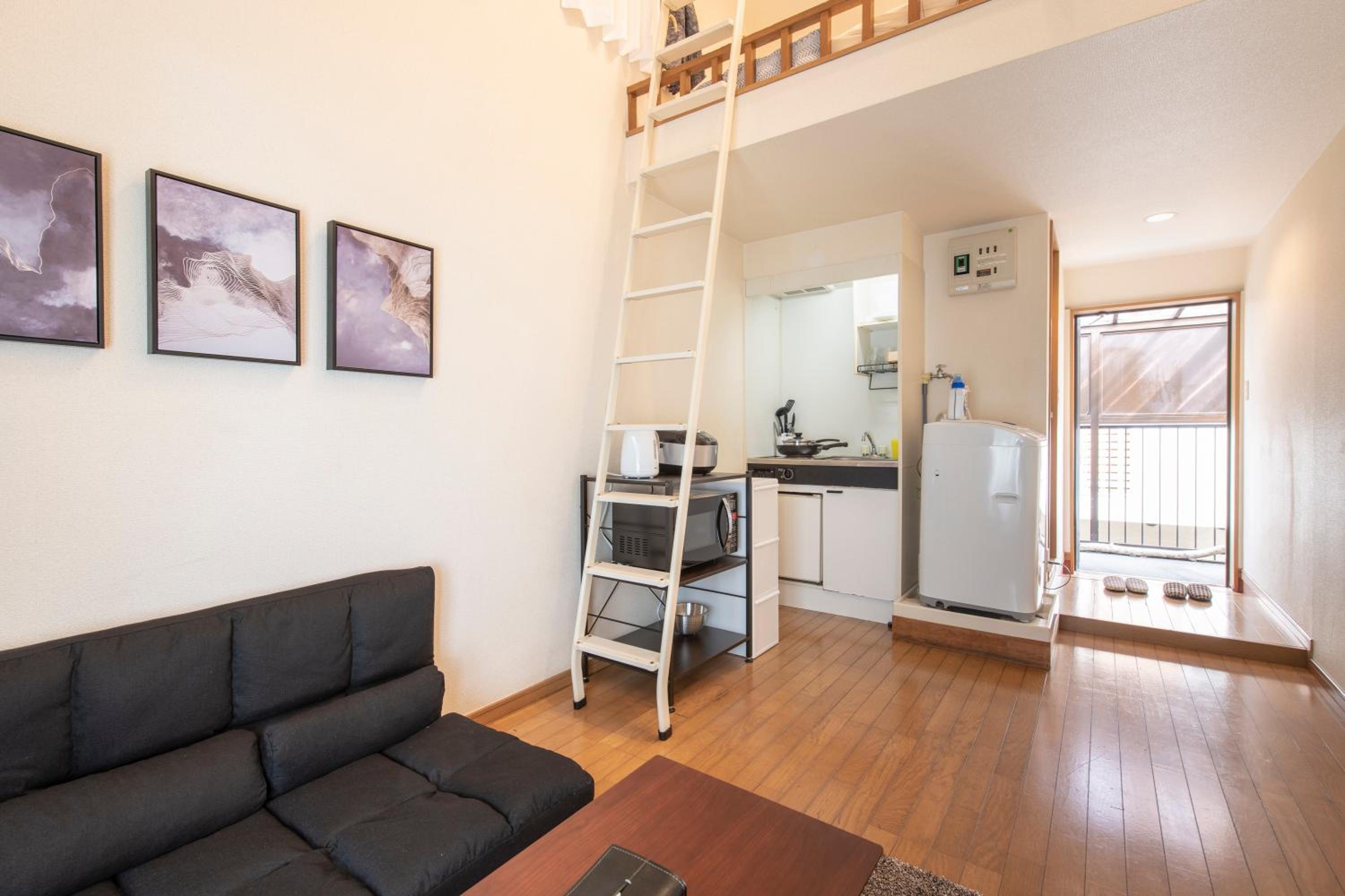 One-Bedroom Apartment photo 3